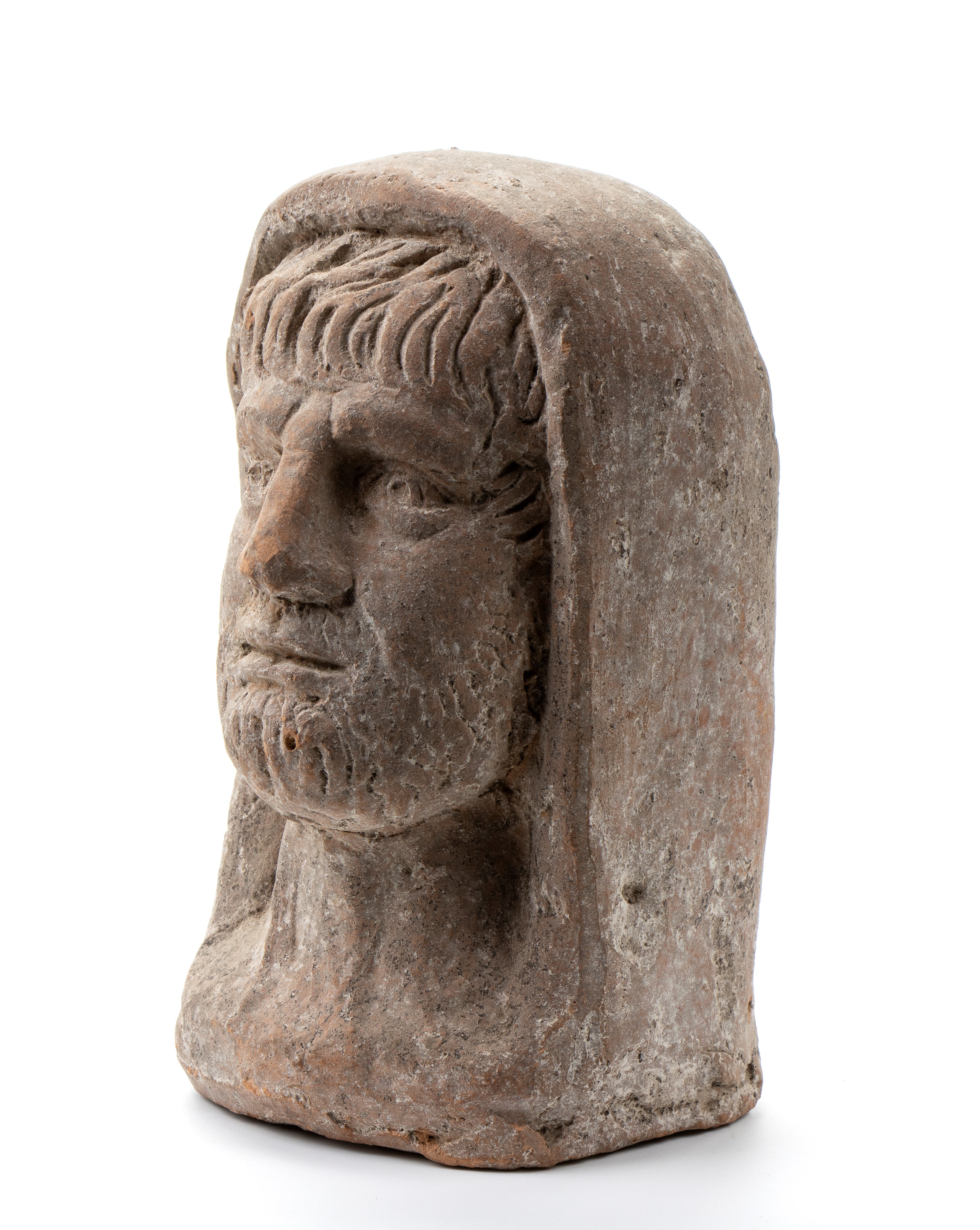 Busto in terracotta di anziano velato con barba