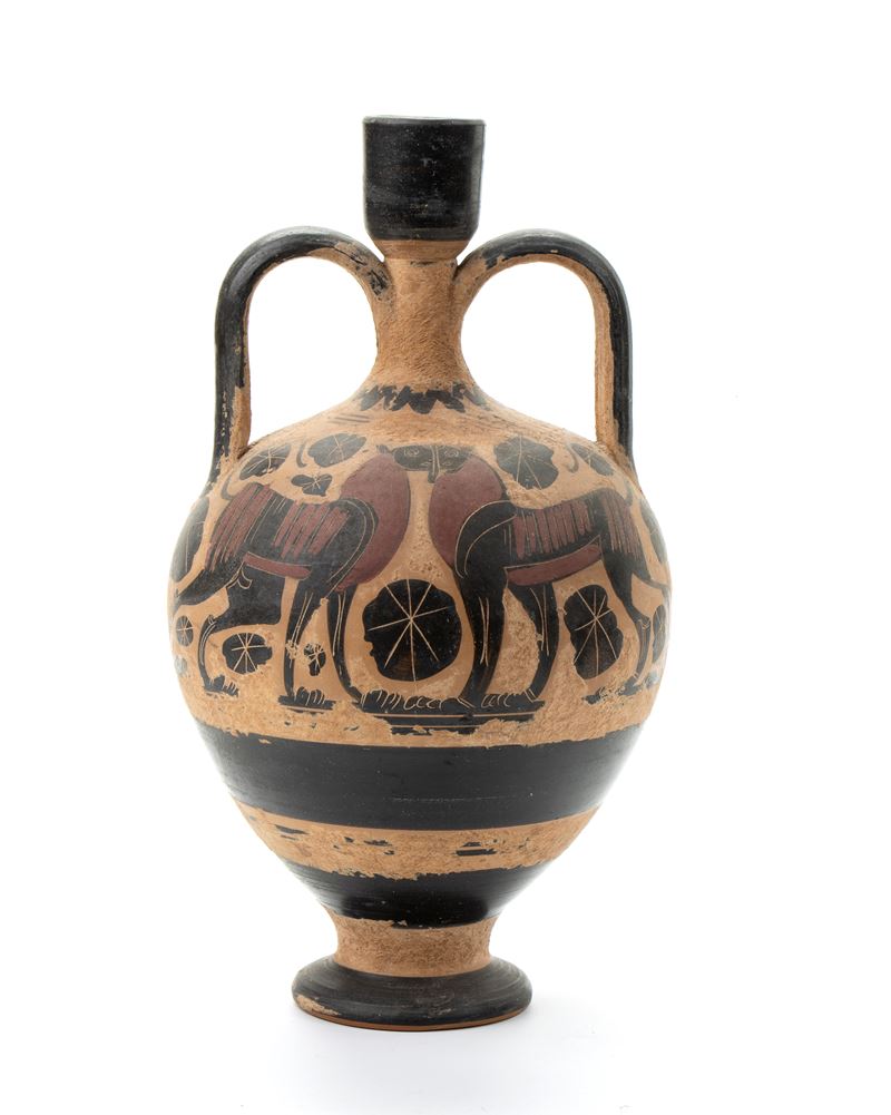 Anforetta biansata in ceramica arcaica con figure nere zoomorfe
