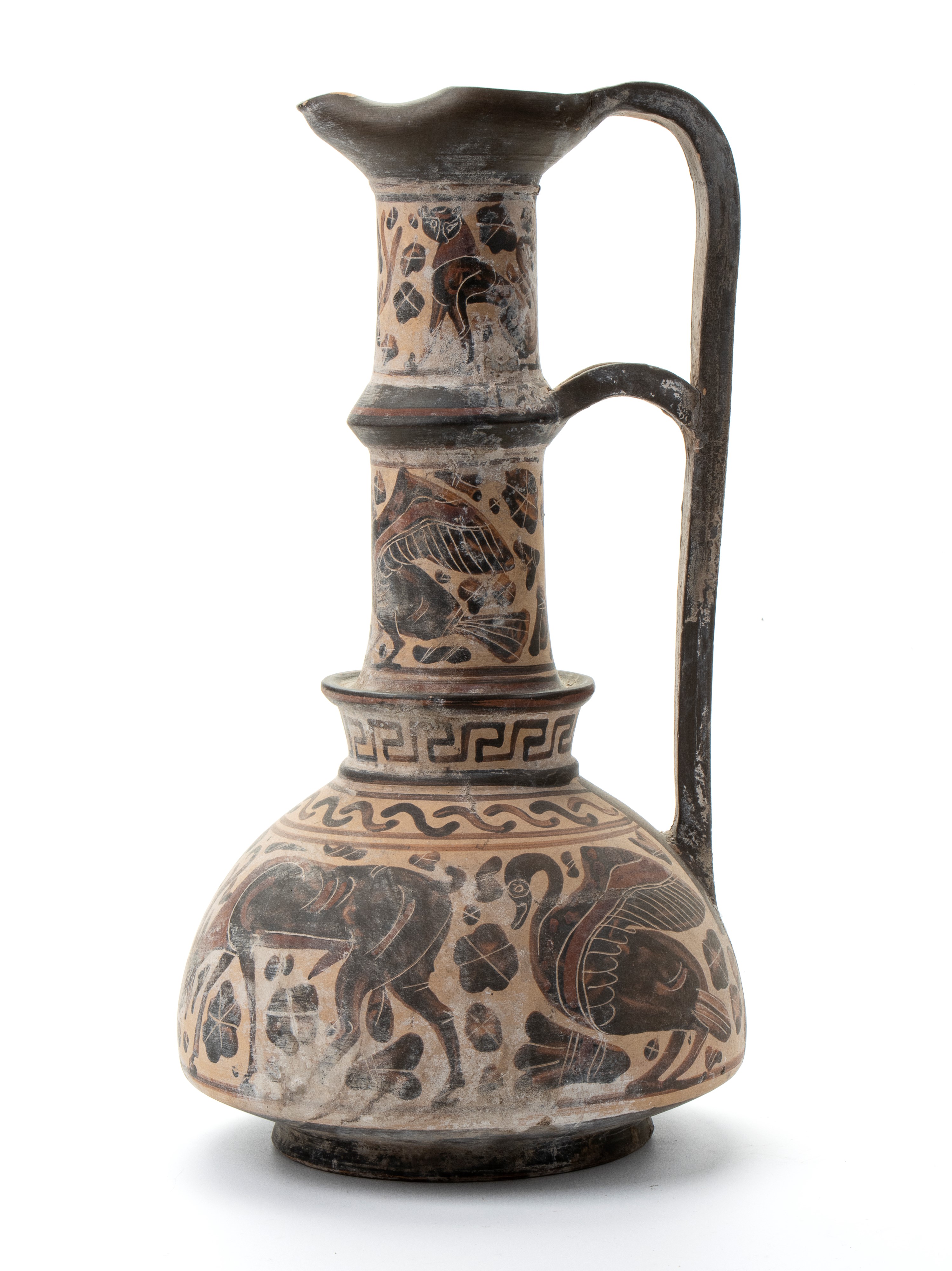 Particolare Anfora in Ceramica Arcaica a Figure Nere con Manico a Doppia Ansa. Decorazioni con An...