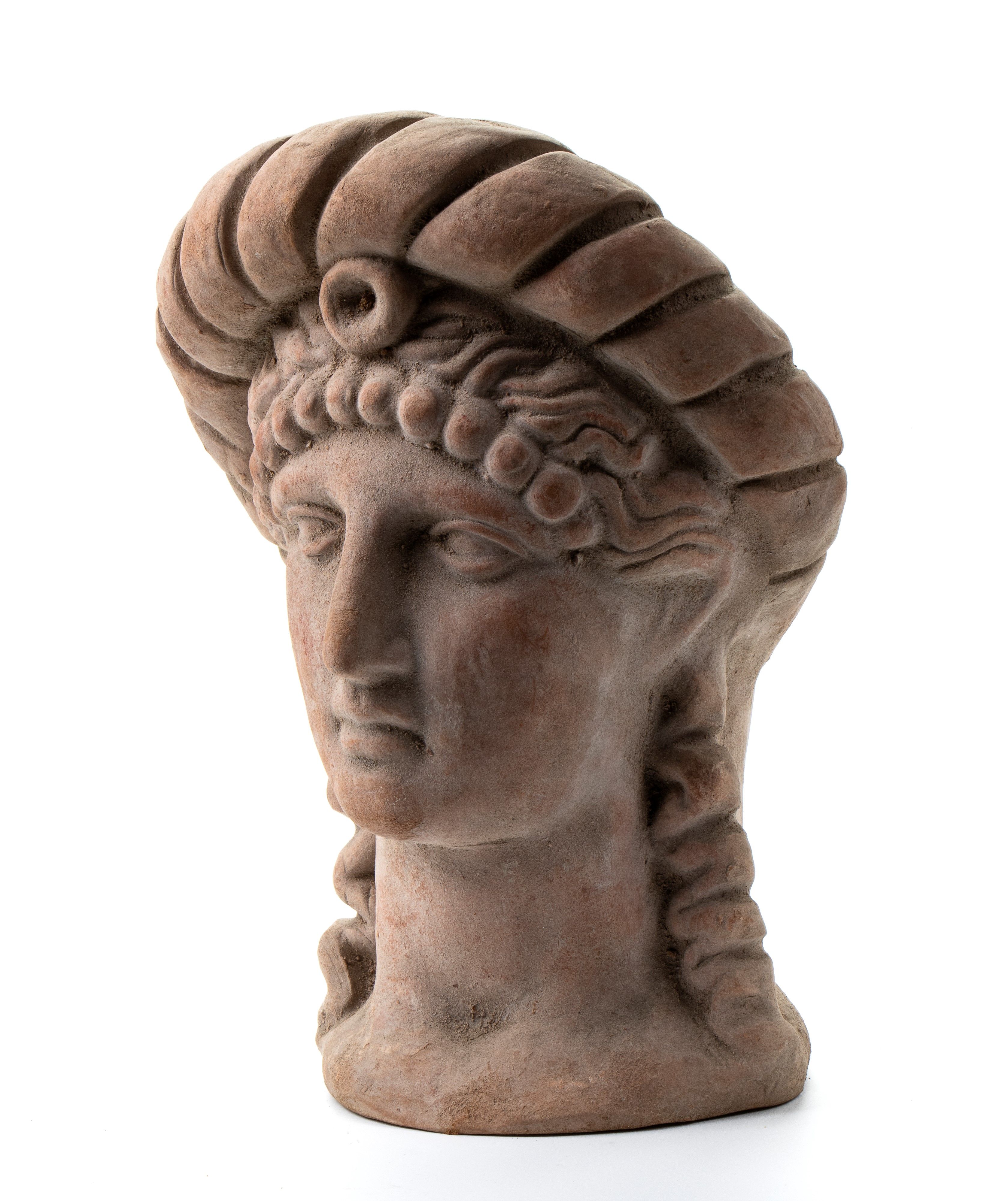 Coppia di antefisse in terracotta rappresentanti teste muliebri