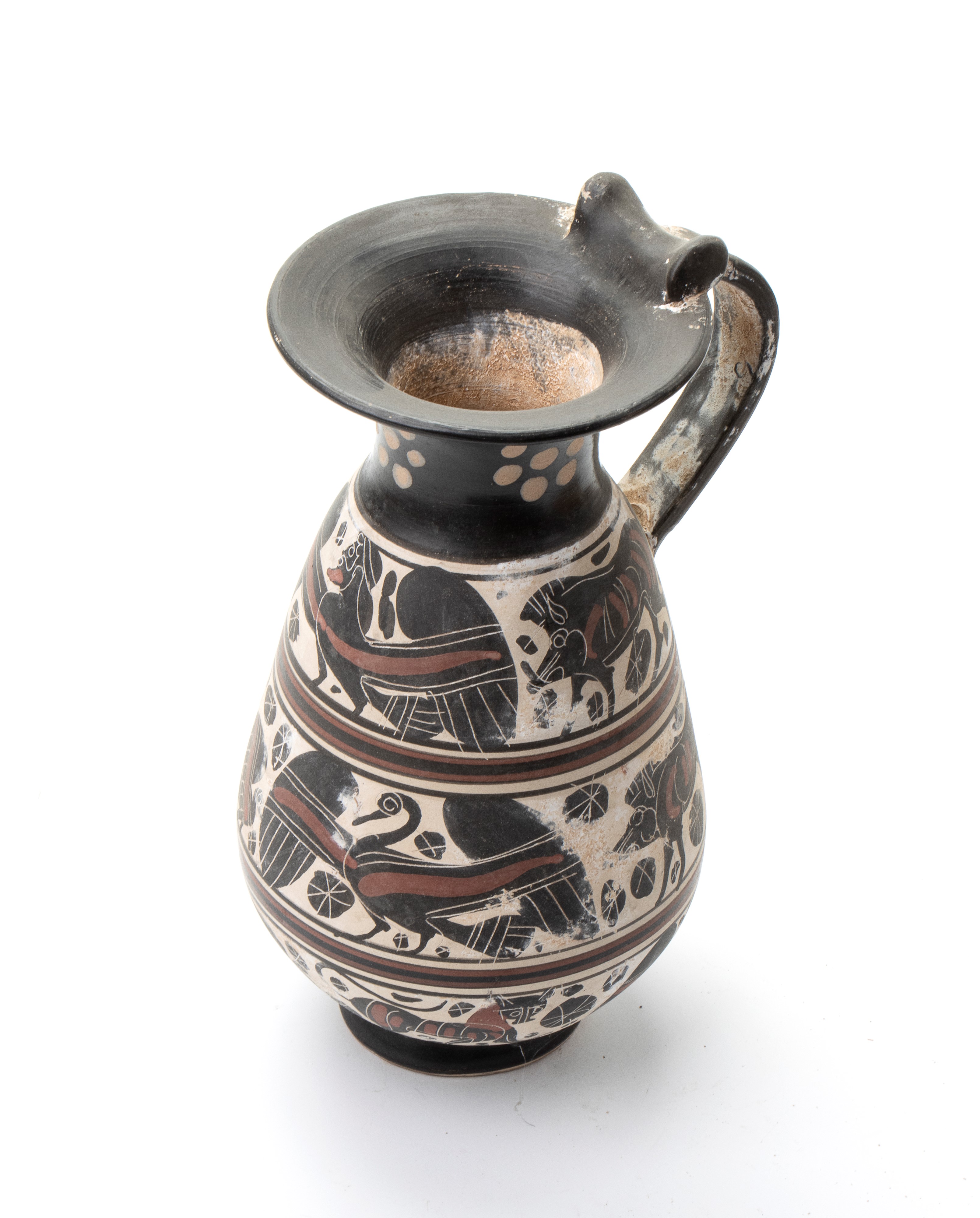 Coppia di Versatoi Ansati in Ceramica Arcaica con Decori Zoomorfi a Figre Nere nelle Tre Fasce