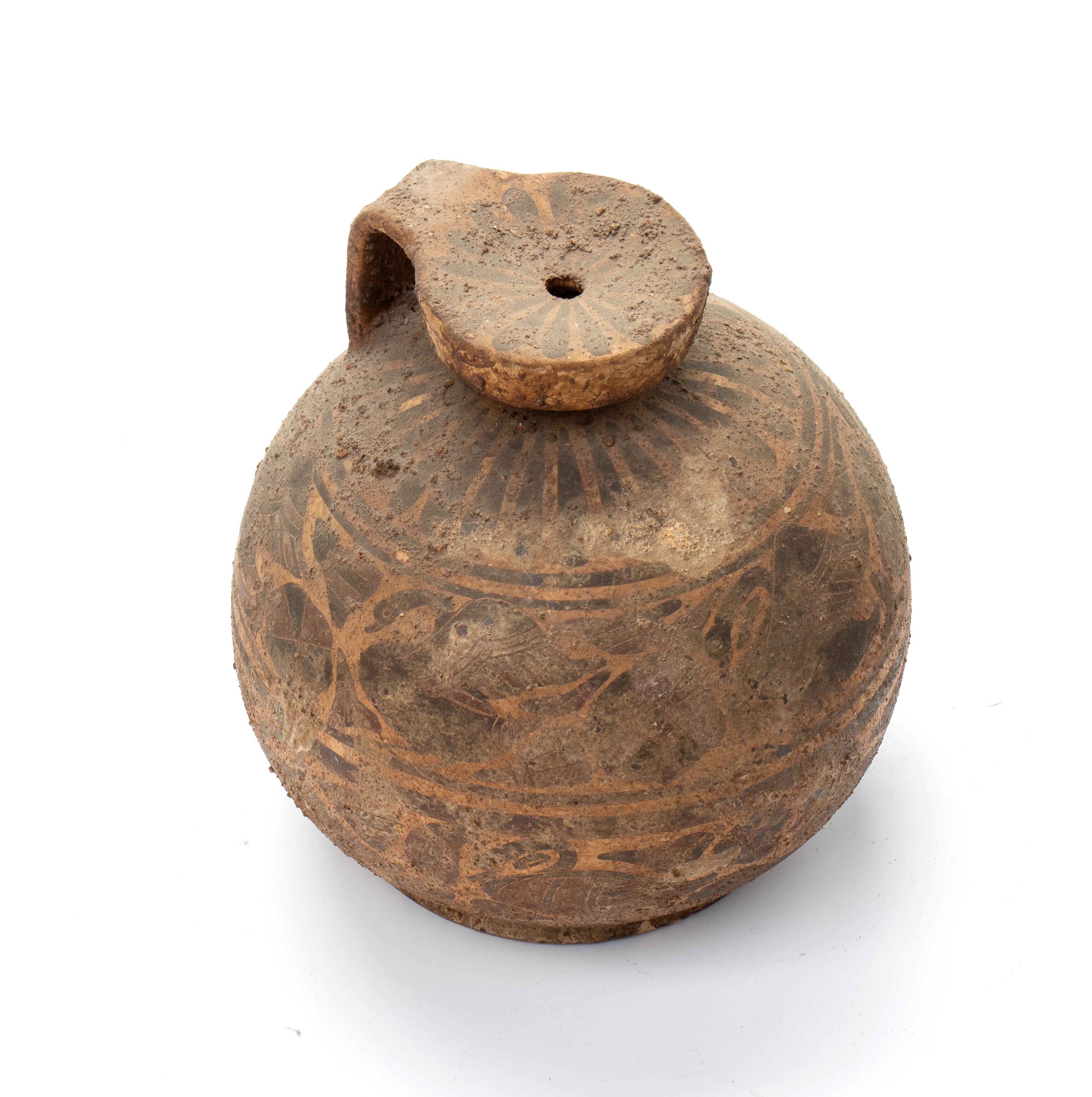 Piccolo vaso monoansato di forma sferica a figure nere con teorie di volatili