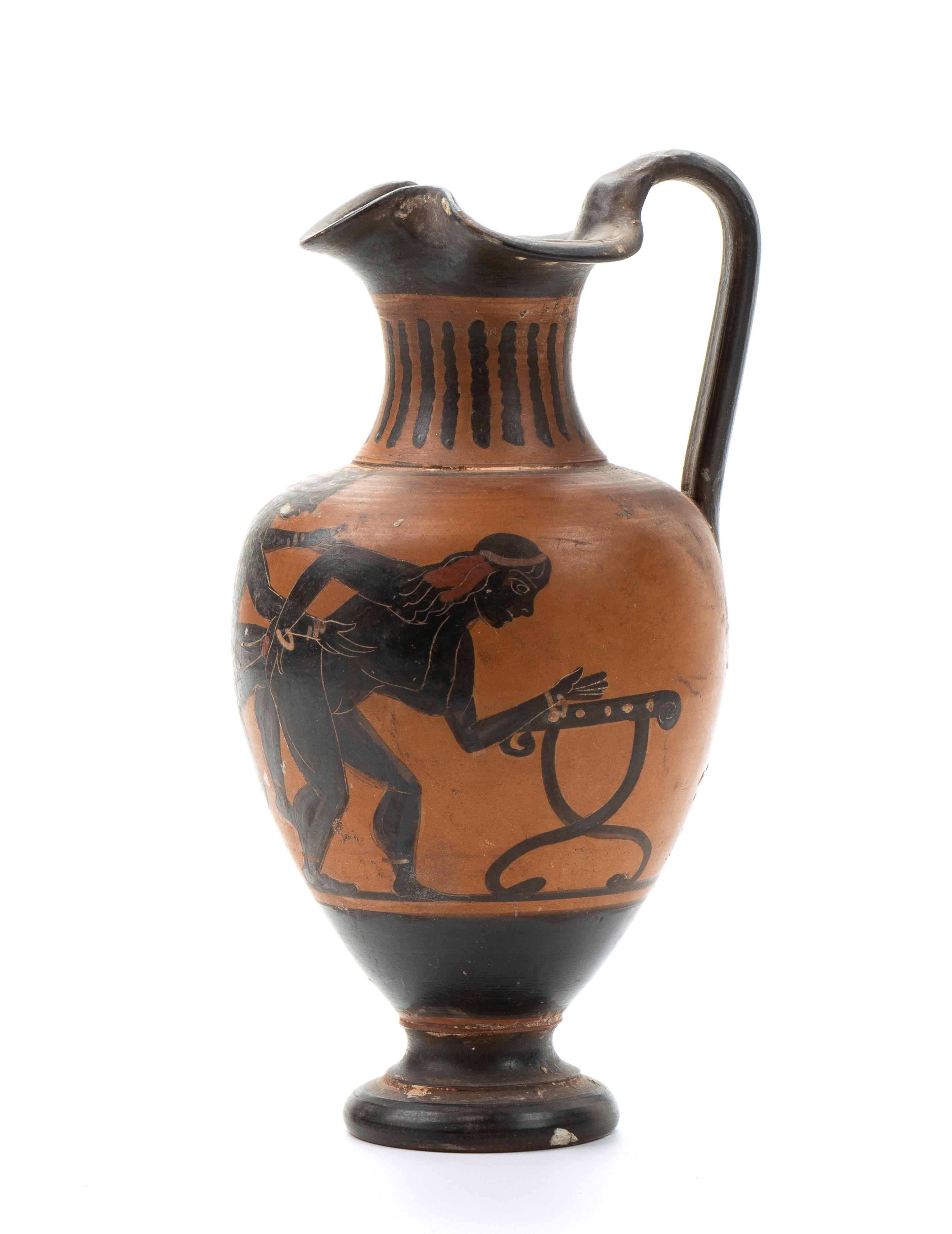 Oinochoe in ceramica arcaica a figure nere con becco carenato rafigurante scene erotiche