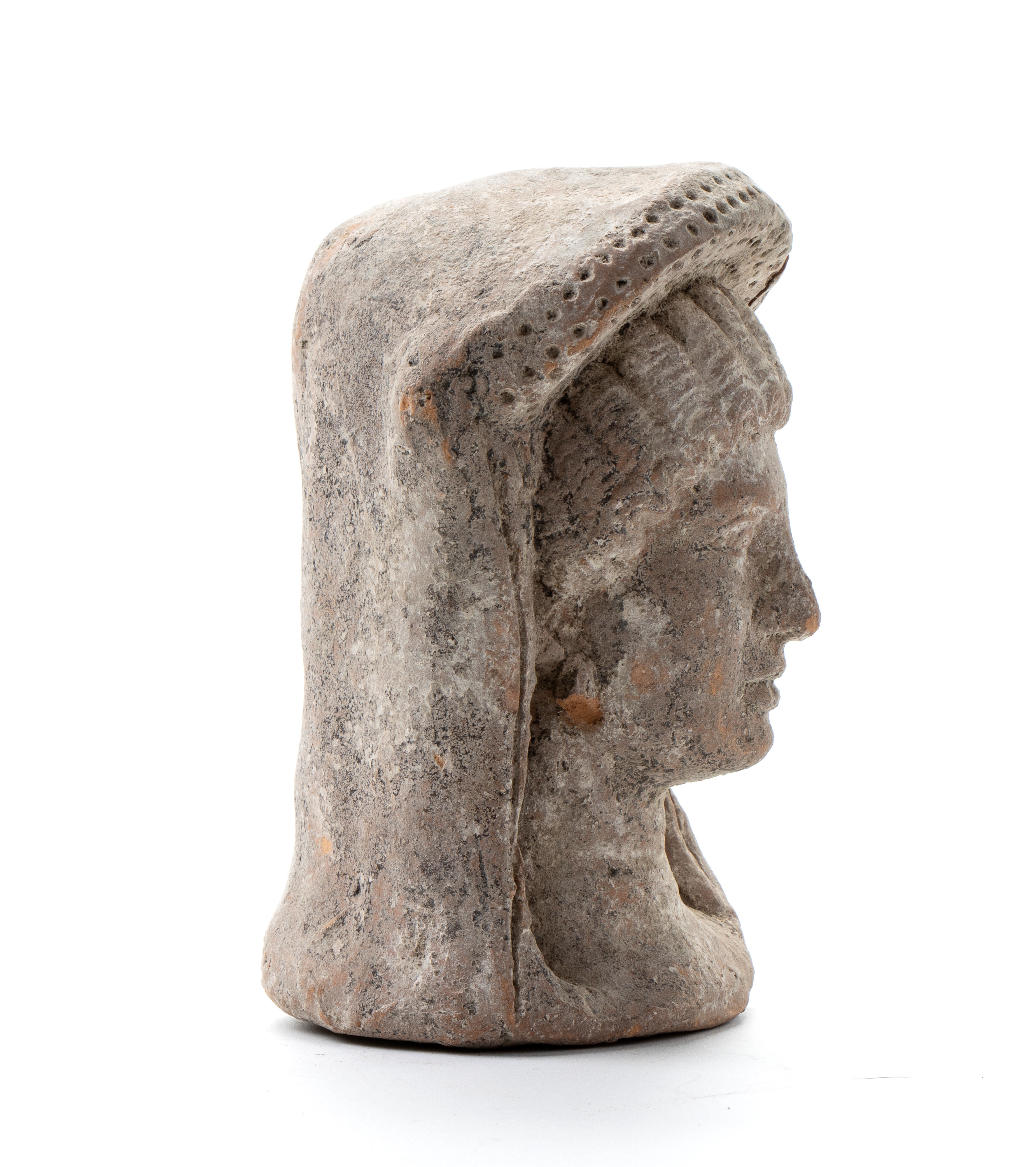 Antefissa in terracotta con testa muliebre