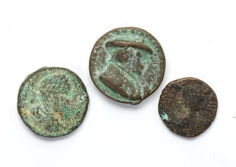 Lotto di tre monete in bronzo