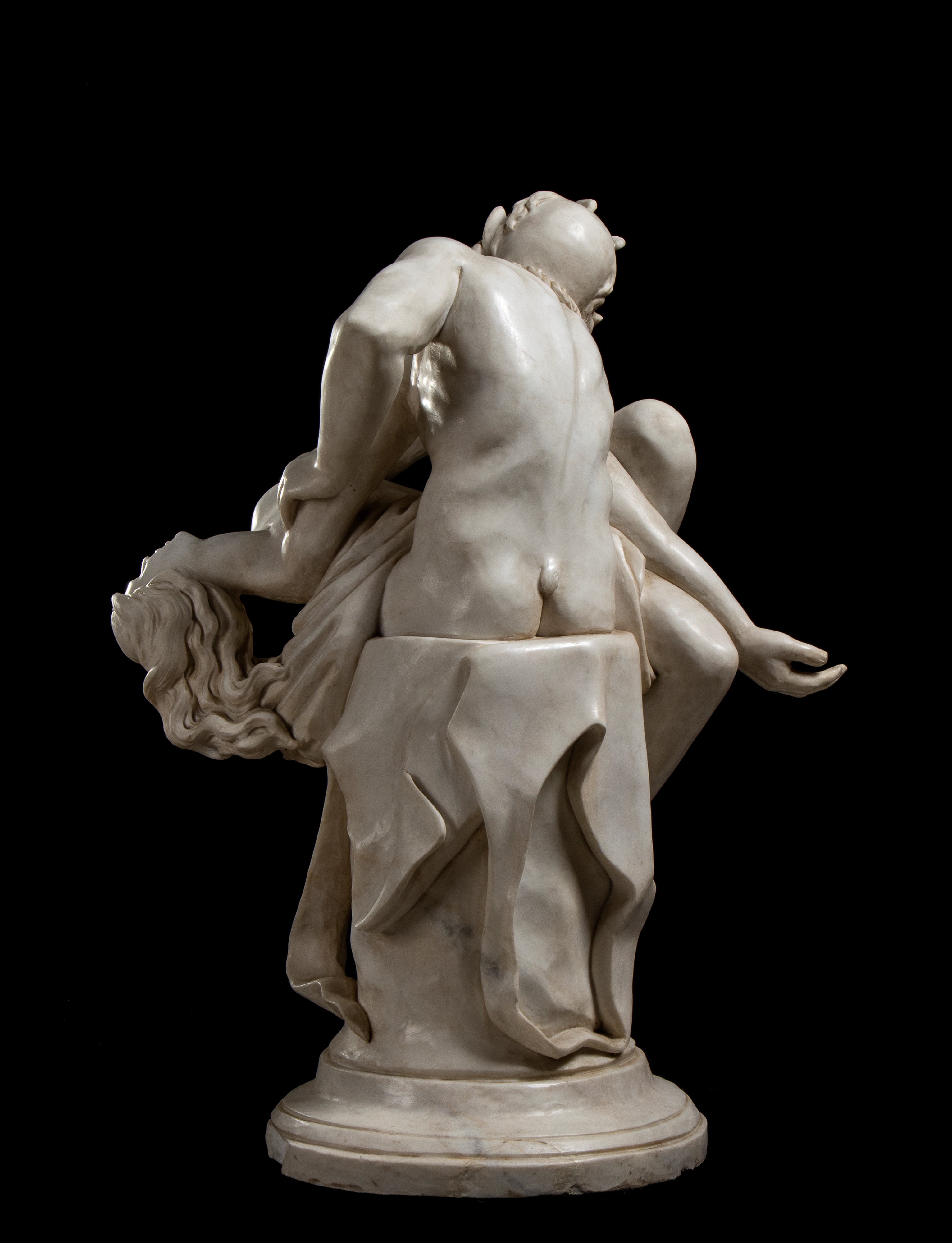 Scultura in marmo statuario scolpito a mano dal blocco a grandezza naturale raffigurante il dio P...