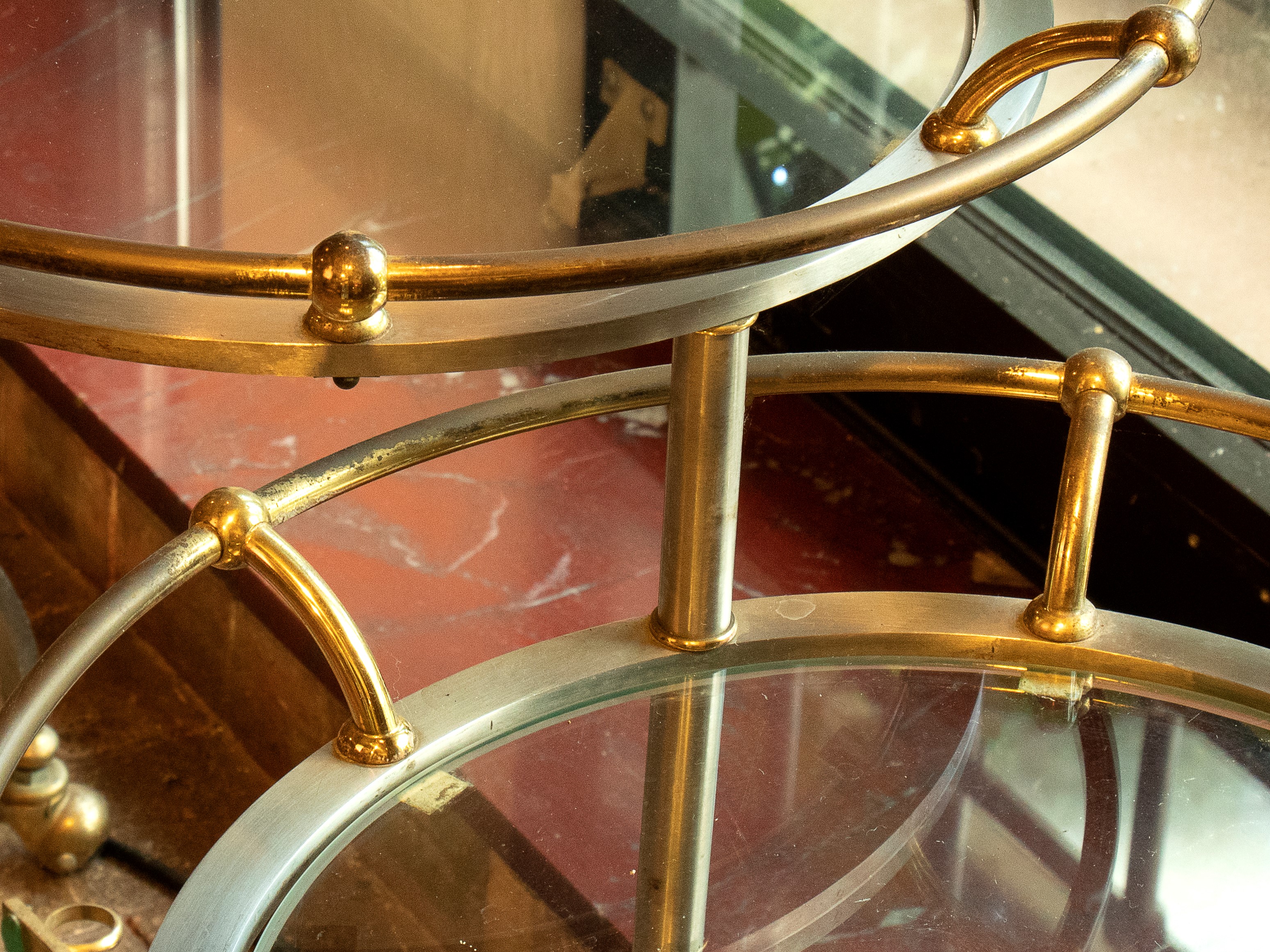 Carrello da buffet in ottone argentato e dorato con ripiani in vetro