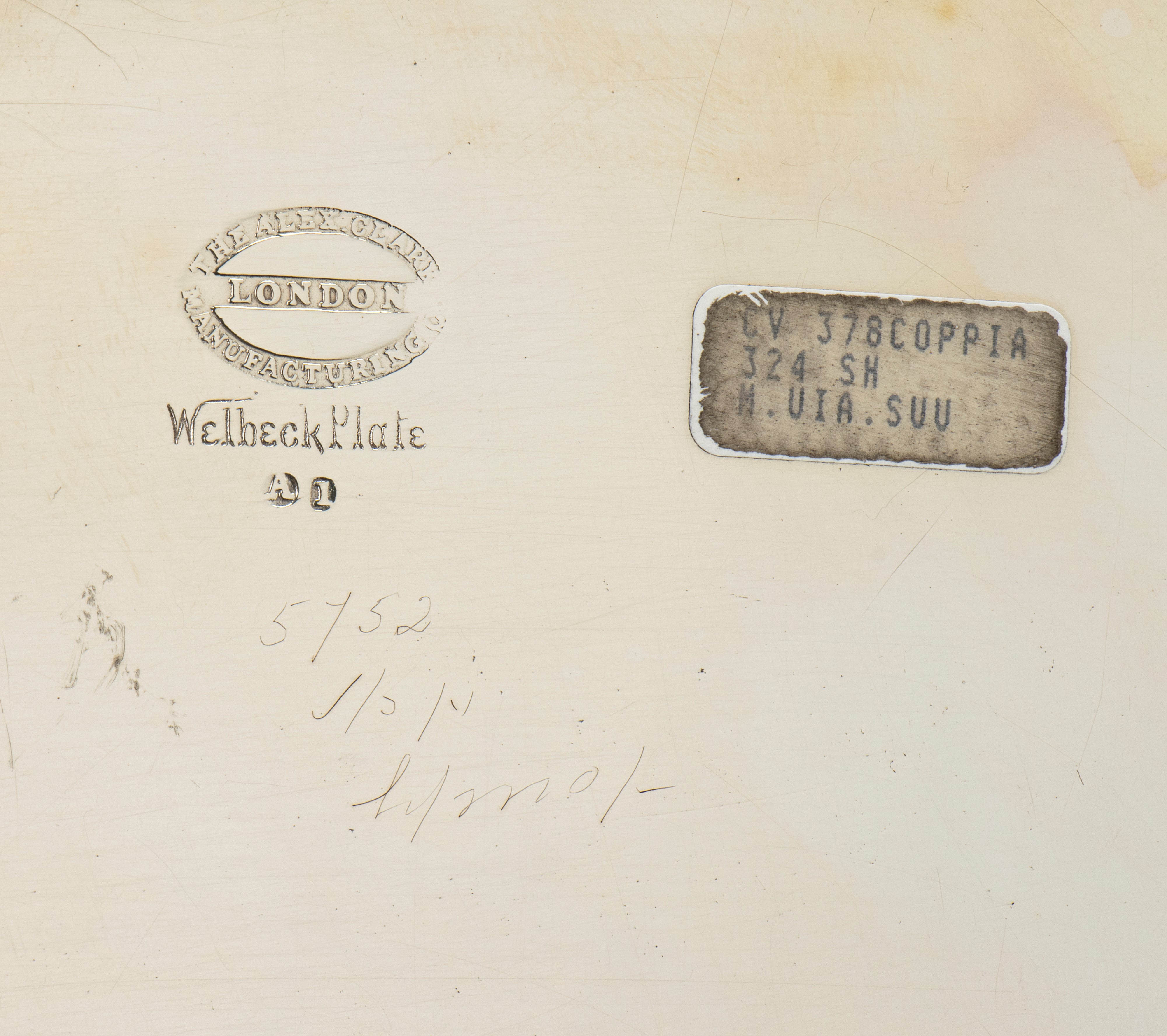 Coppia di scaldavivante finemente cesellati Welbeckplate The Alex Clark Manufacture London A1 Sil...