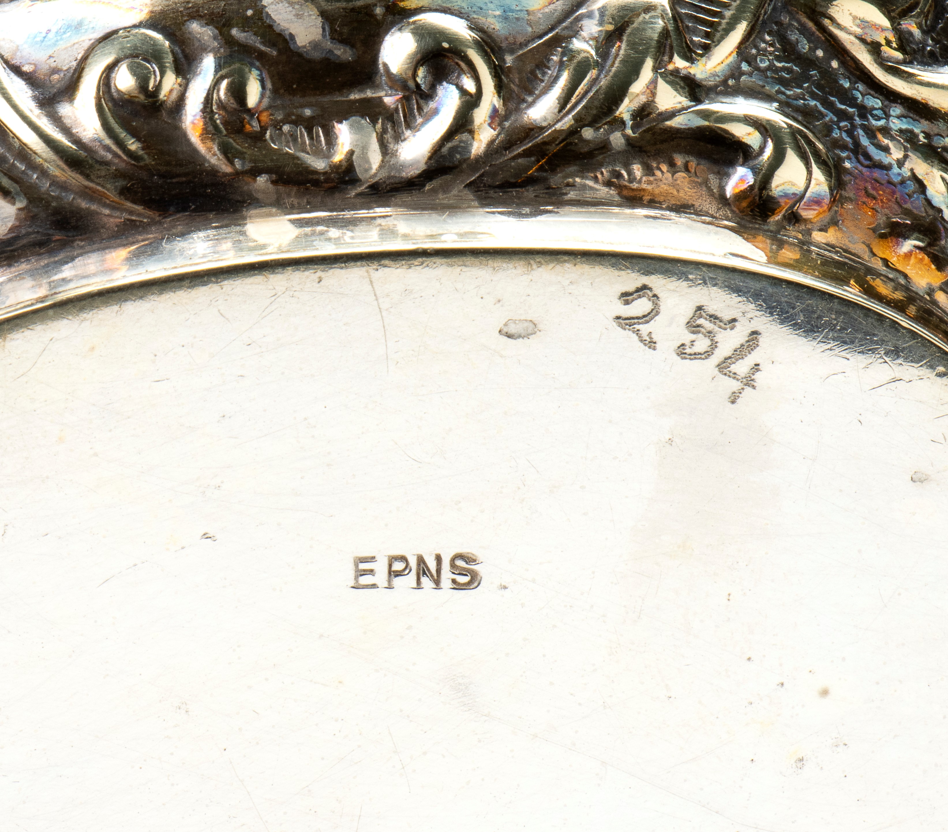 Grande vassoio cesellato WSB EPC 146 con 4 piedini Electro Plated Copper