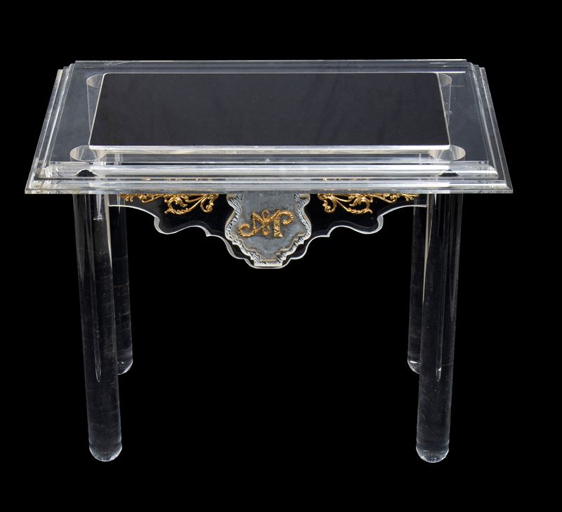 Tavolino in plexiglass