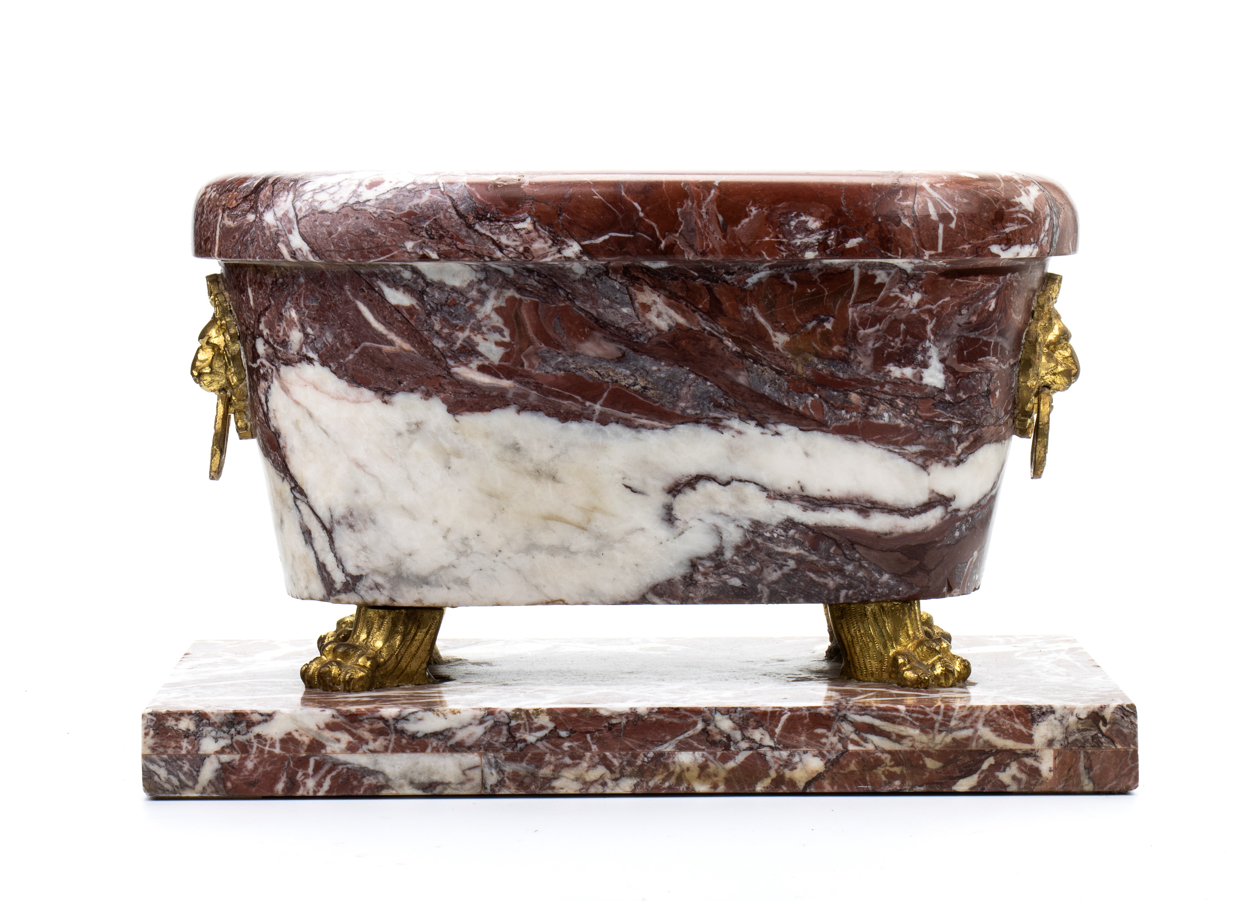 Modello di Vasca in breccia violacea stile Impero con piedini e maniglie dorate piedi ferini