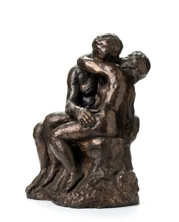 Scultura in bronzo raffigurante bacio tra amanti