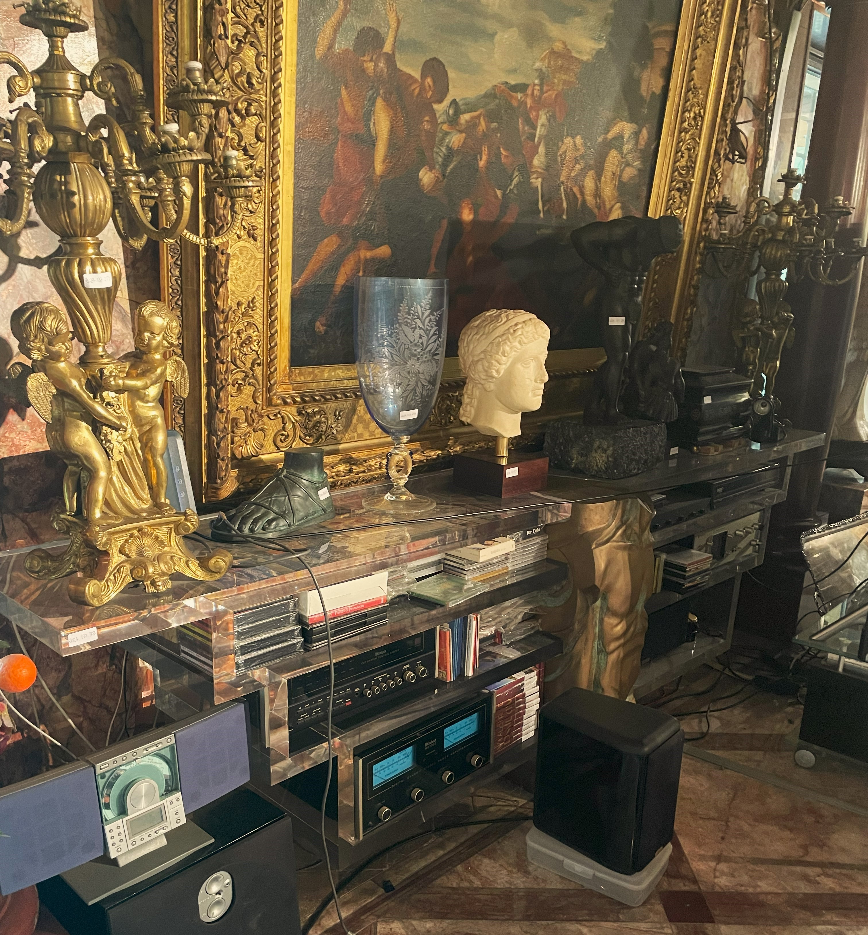 Consolle in Plexiglass con Inserto in Bronzo Raffigurante Torso D'uomo
