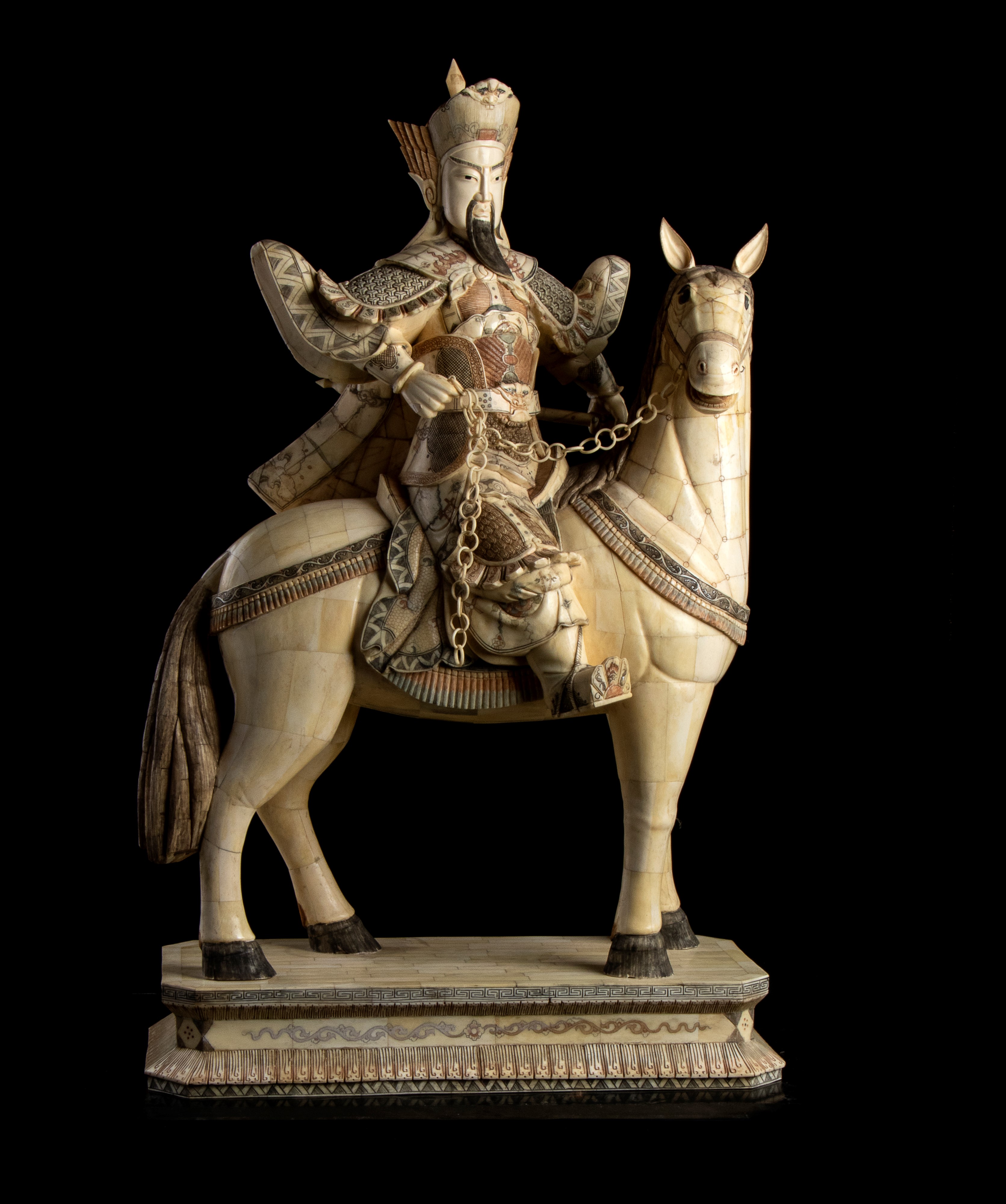 Coppia di imperatore e imperatrice a cavallo rivestiti in tasselli di avoeio e dipinti