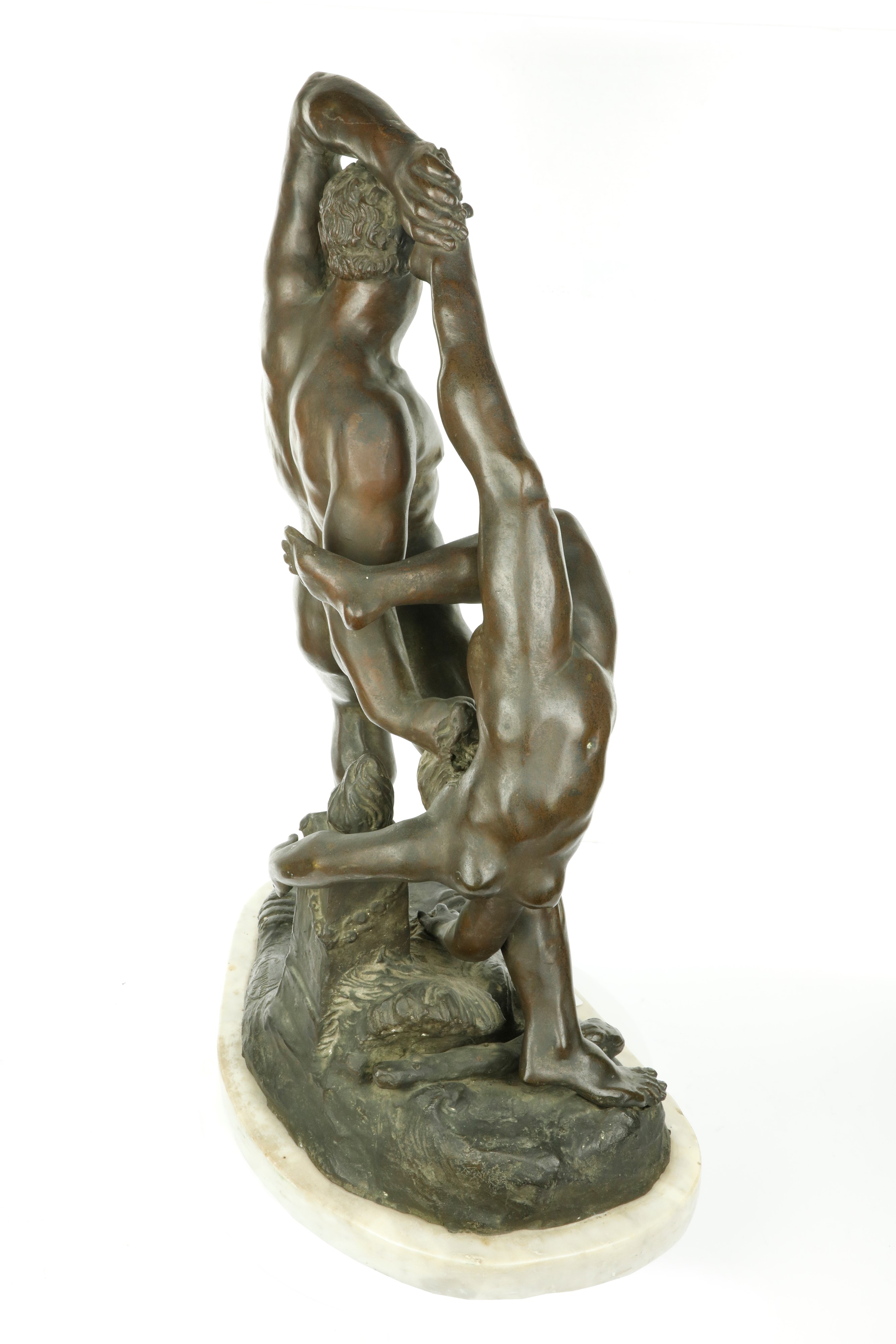 Scultura bronzea raffigurante Ercole e Lica su base di marmo