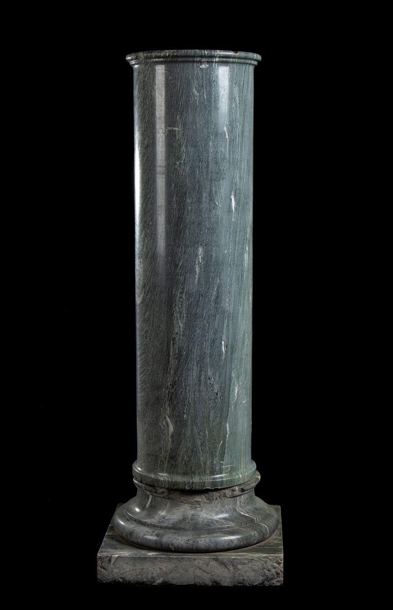 Colonna in marmo grigio bardiglio