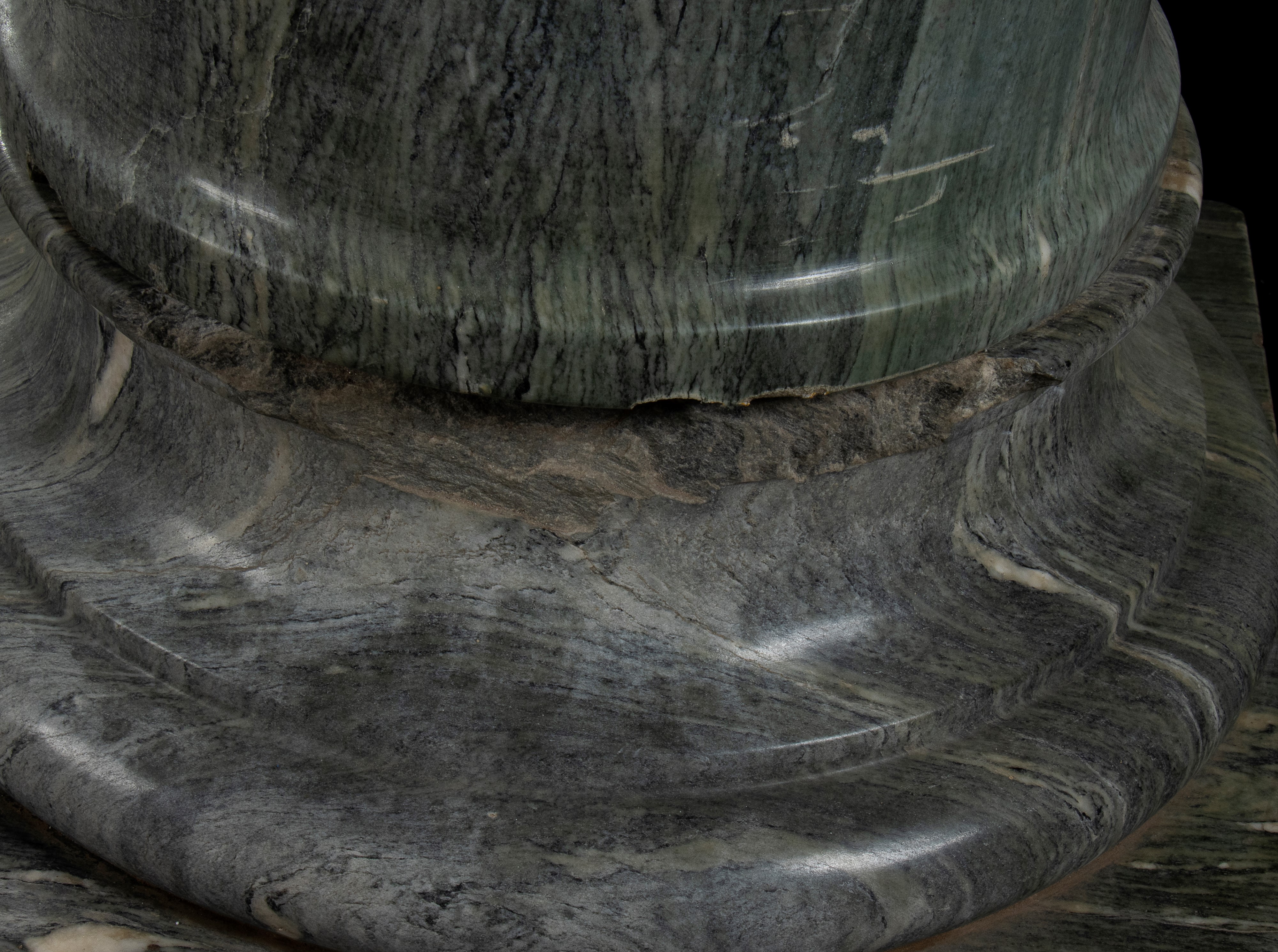 Colonna in marmo grigio bardiglio