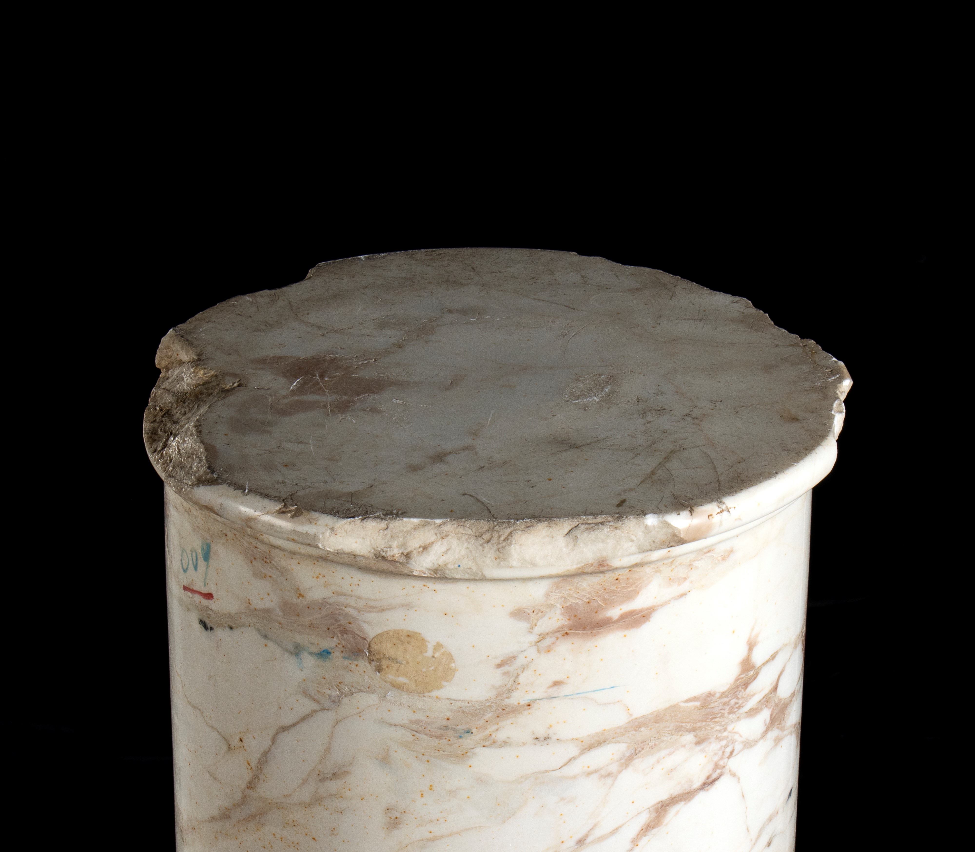 Tronco di Colonna in Marmo Calacatta