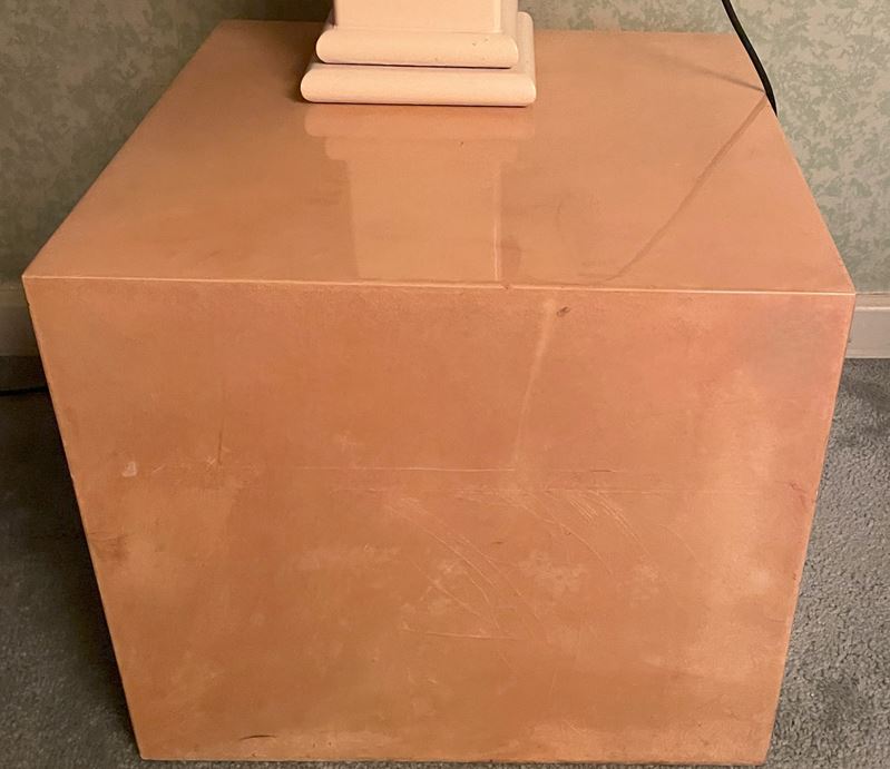 Comodino in Pelle Simil Marmo Turri
