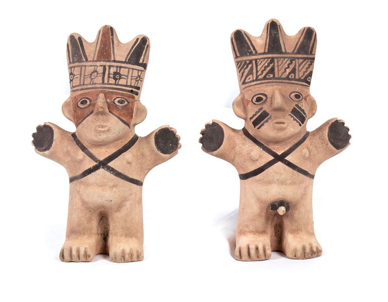 Coppia di Cuchimilchai (statuette votive antropomorfe) in ceramica dipinta, caratteristiche della...