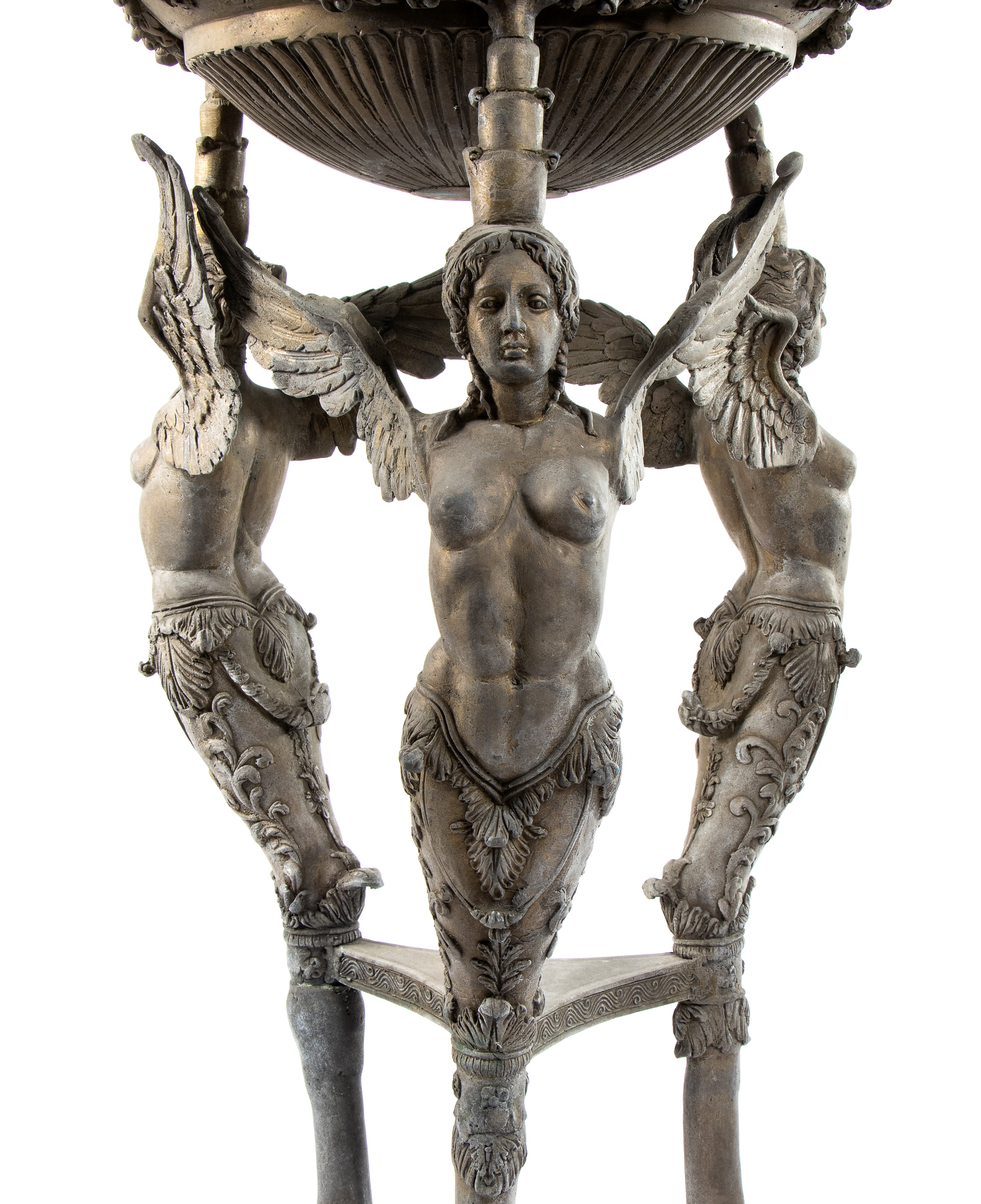 Coppia di Bracieri Tripodi in Bronzo di Fonderia Napoletana con Gambe a Forma di Vittorie Alate e...