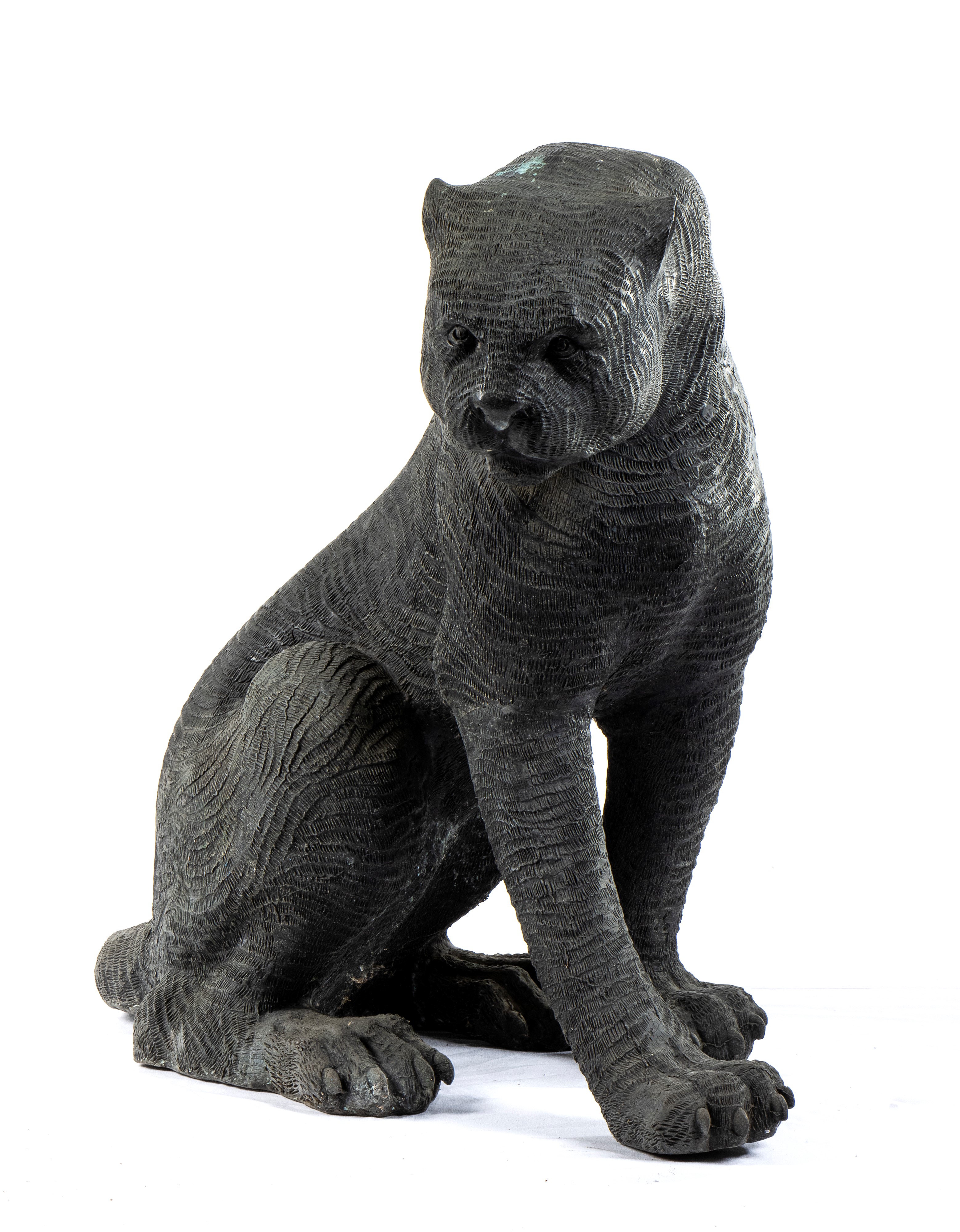 Lotto di tre sculture raffiguranti pantere in bronzo di alta qualità finemente lavorato nei minim...