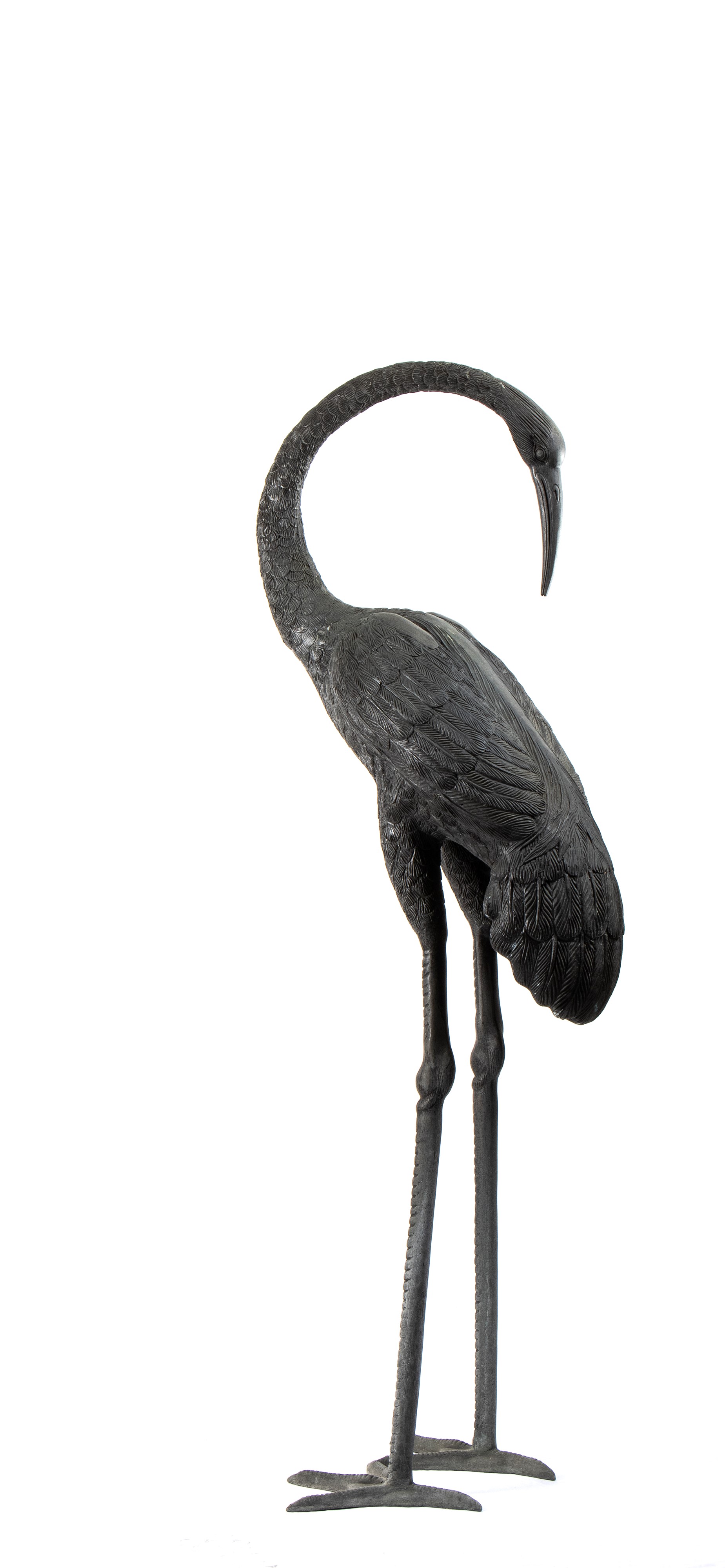 Straordinaria coppia di sculture rappresentanti gru decorazioni da giardino in bronzo di alta qua...