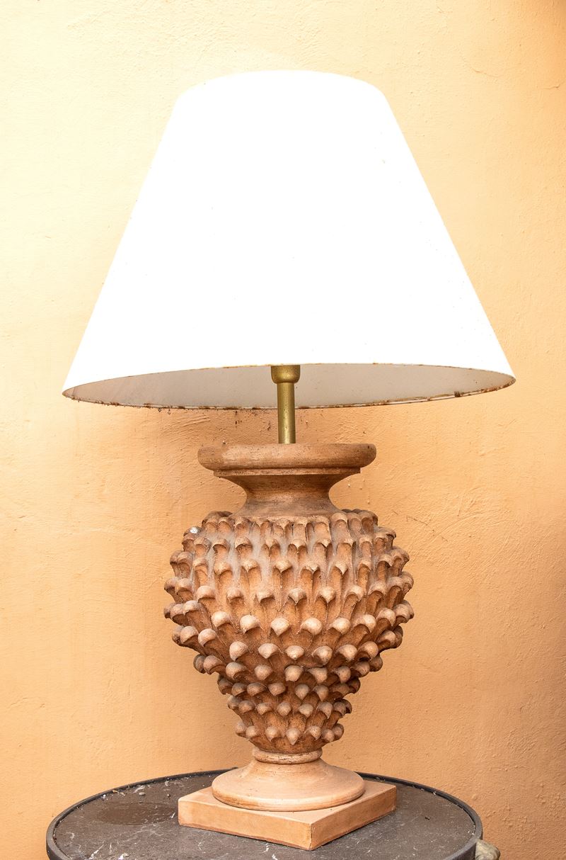Coppia di Lampade da Tavolo in Bronzo Color Terracotta a Guisa di Pigna
