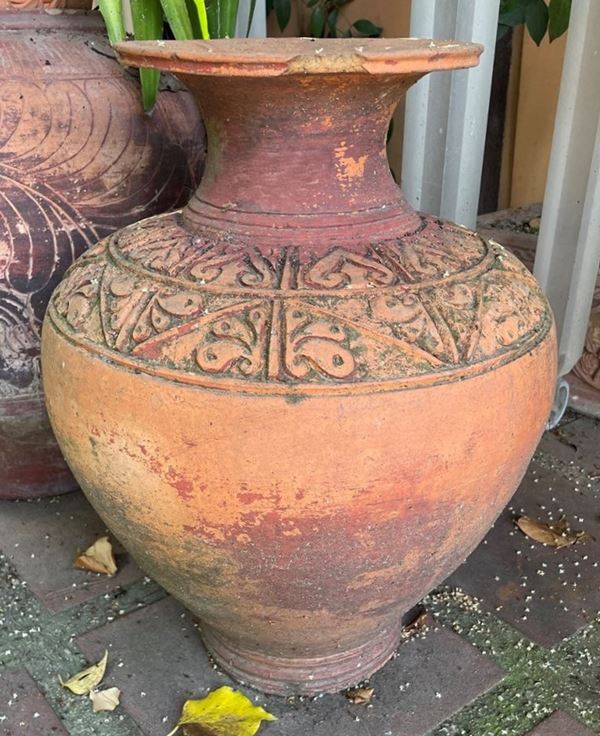 Vaso in terracotta  - Auction Collezione Eredità Architetto Massimo Papiri  - Gliubich Casa d'Aste