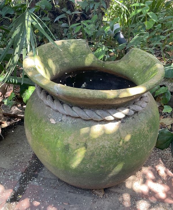 Grande vaso con treccia al collo  - Asta Collezione Eredità Architetto Massimo Papiri  - Gliubich Casa d'Aste