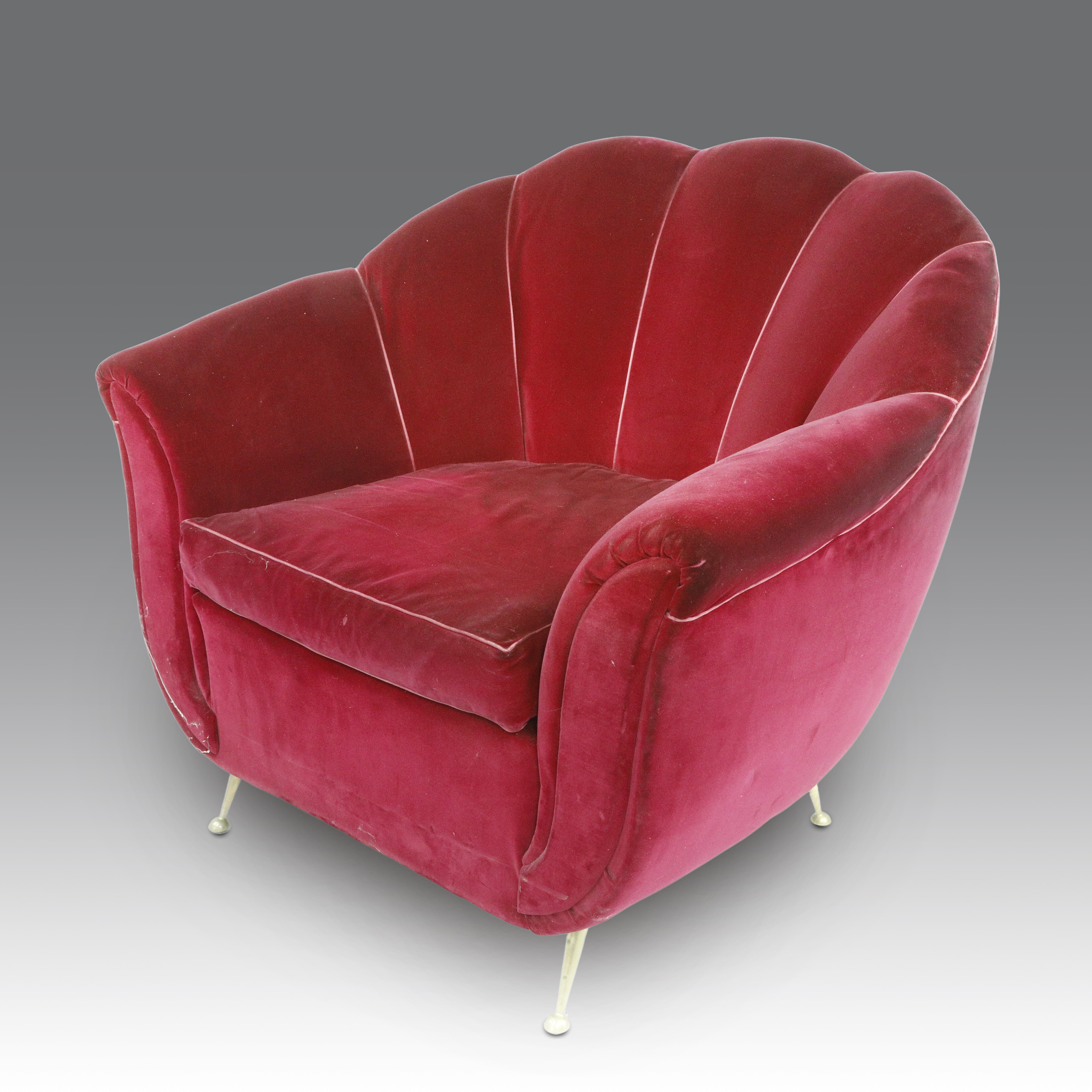 Gio Ponti style, Poltroncina a conchiglia in velluto bordeaux (anni '50)