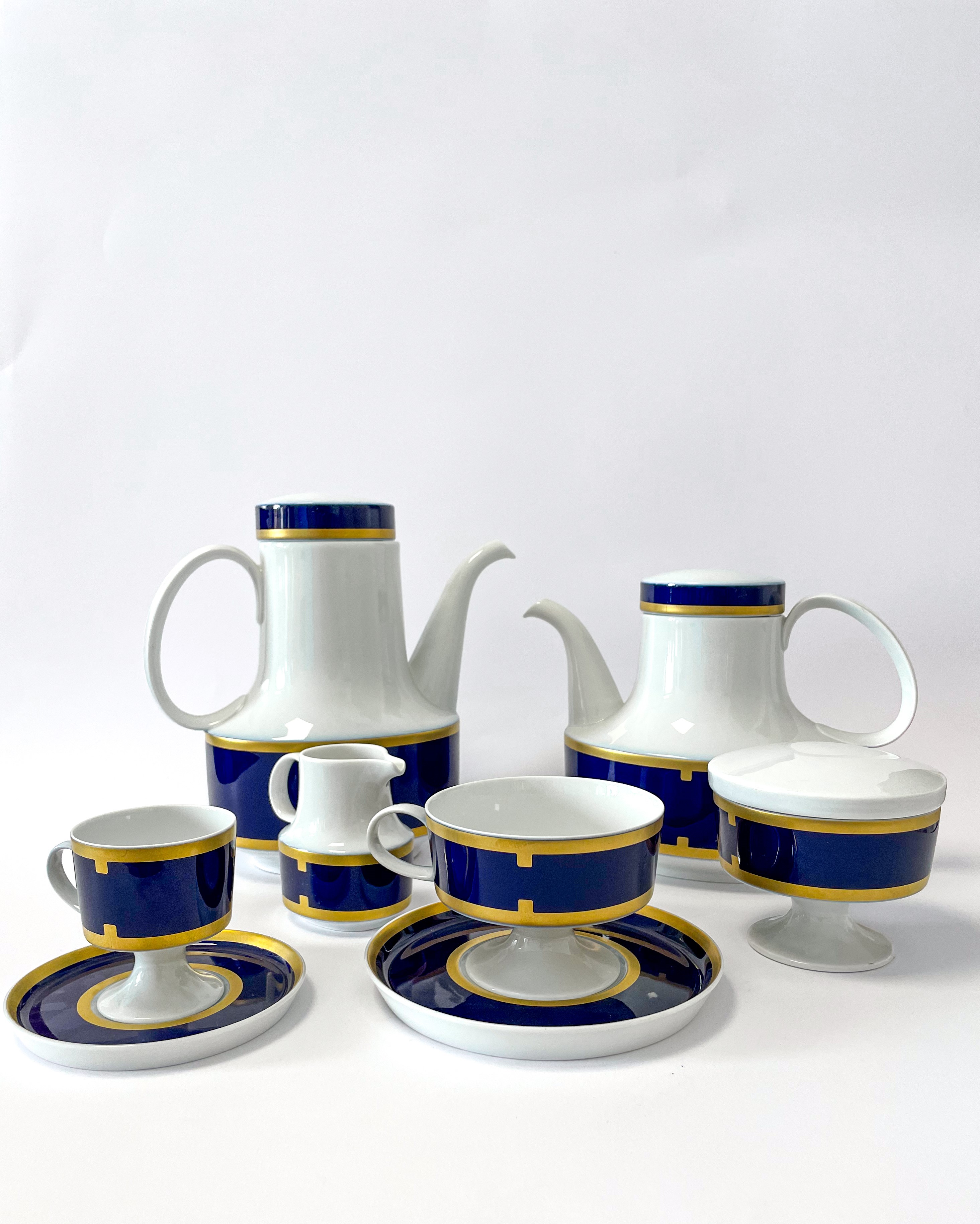 Servizio da the e caffè in porcellana Rosenthal bianca, blu e oro