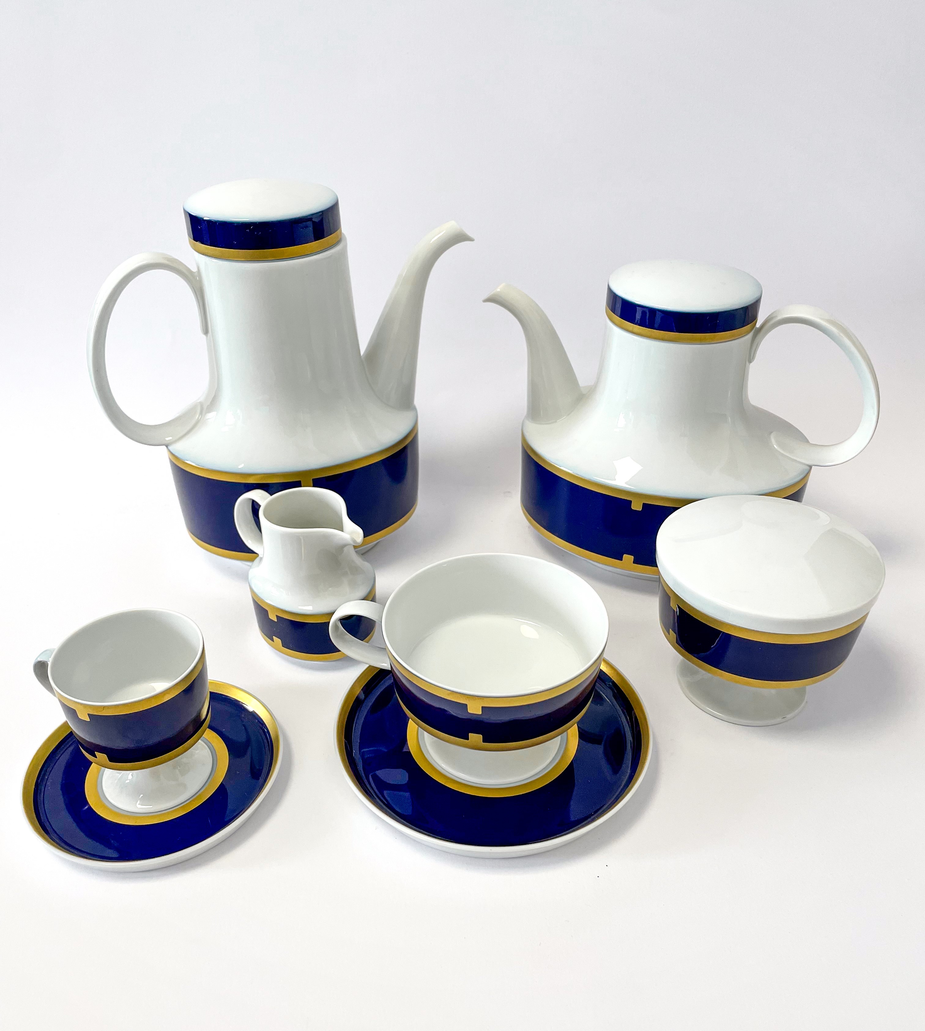 Servizio da the e caffè in porcellana Rosenthal bianca, blu e oro