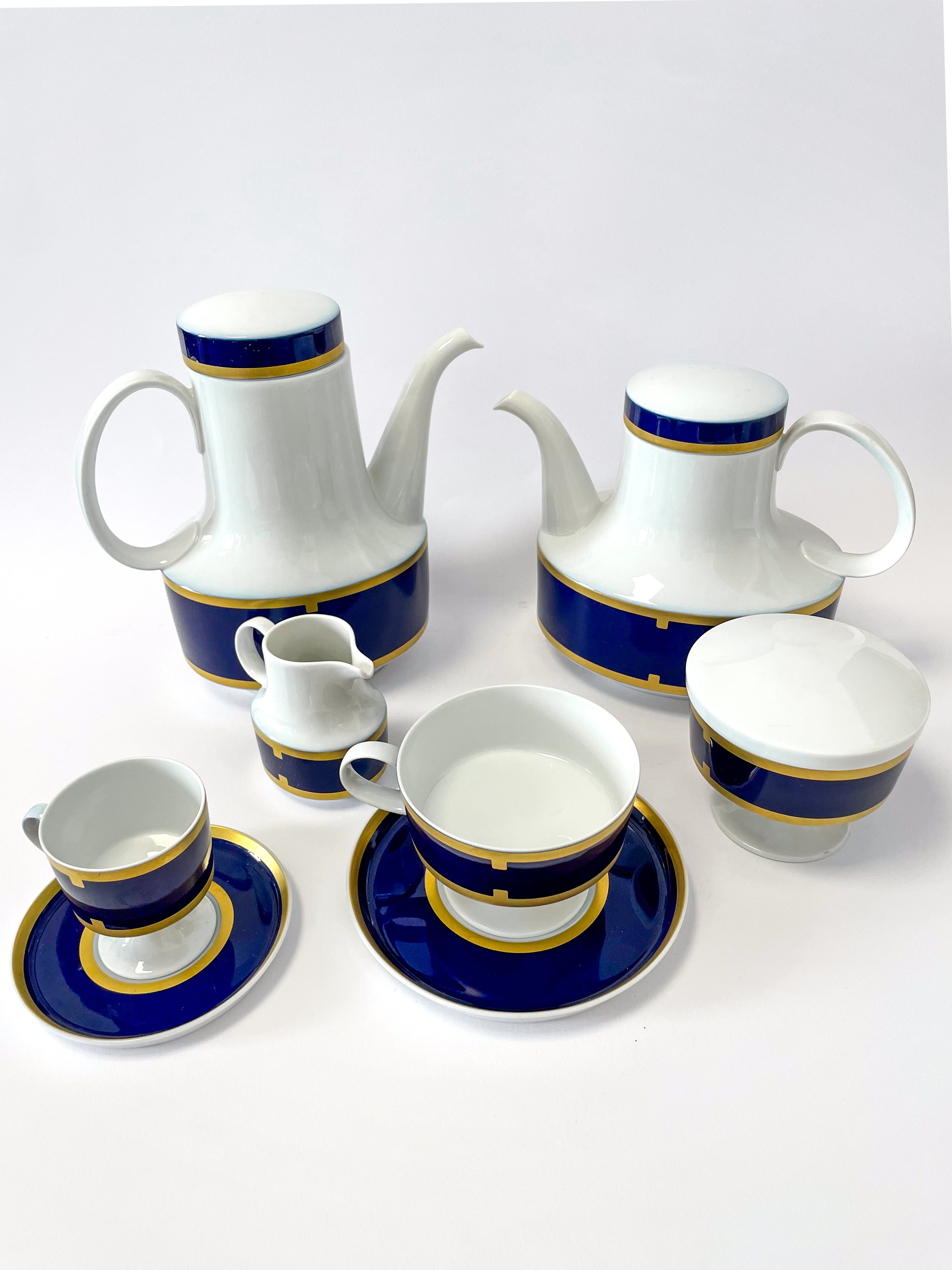 Servizio da the e caffè in porcellana Rosenthal bianca, blu e oro