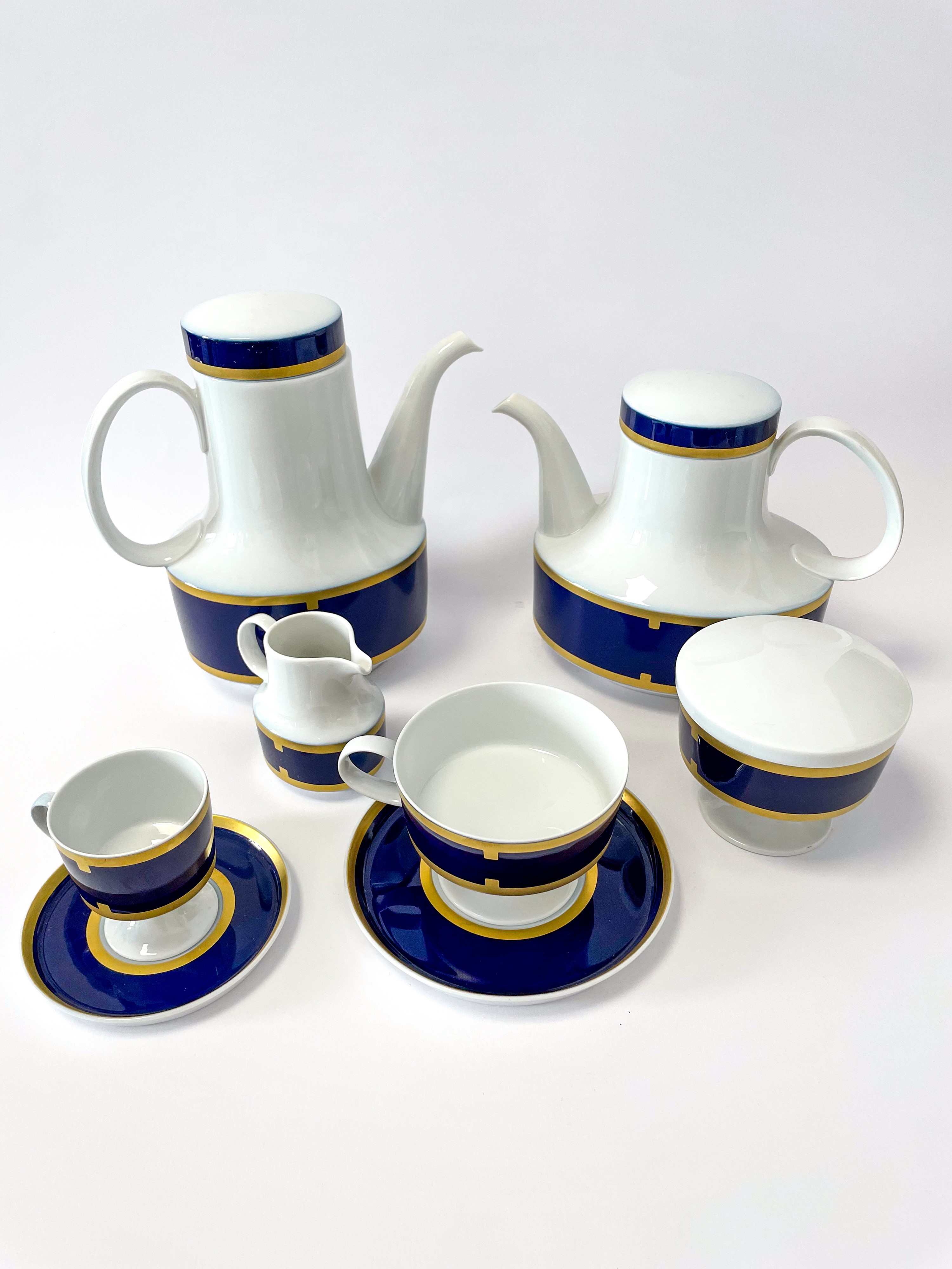 Servizio da the e caffè in porcellana Rosenthal bianca, blu e oro