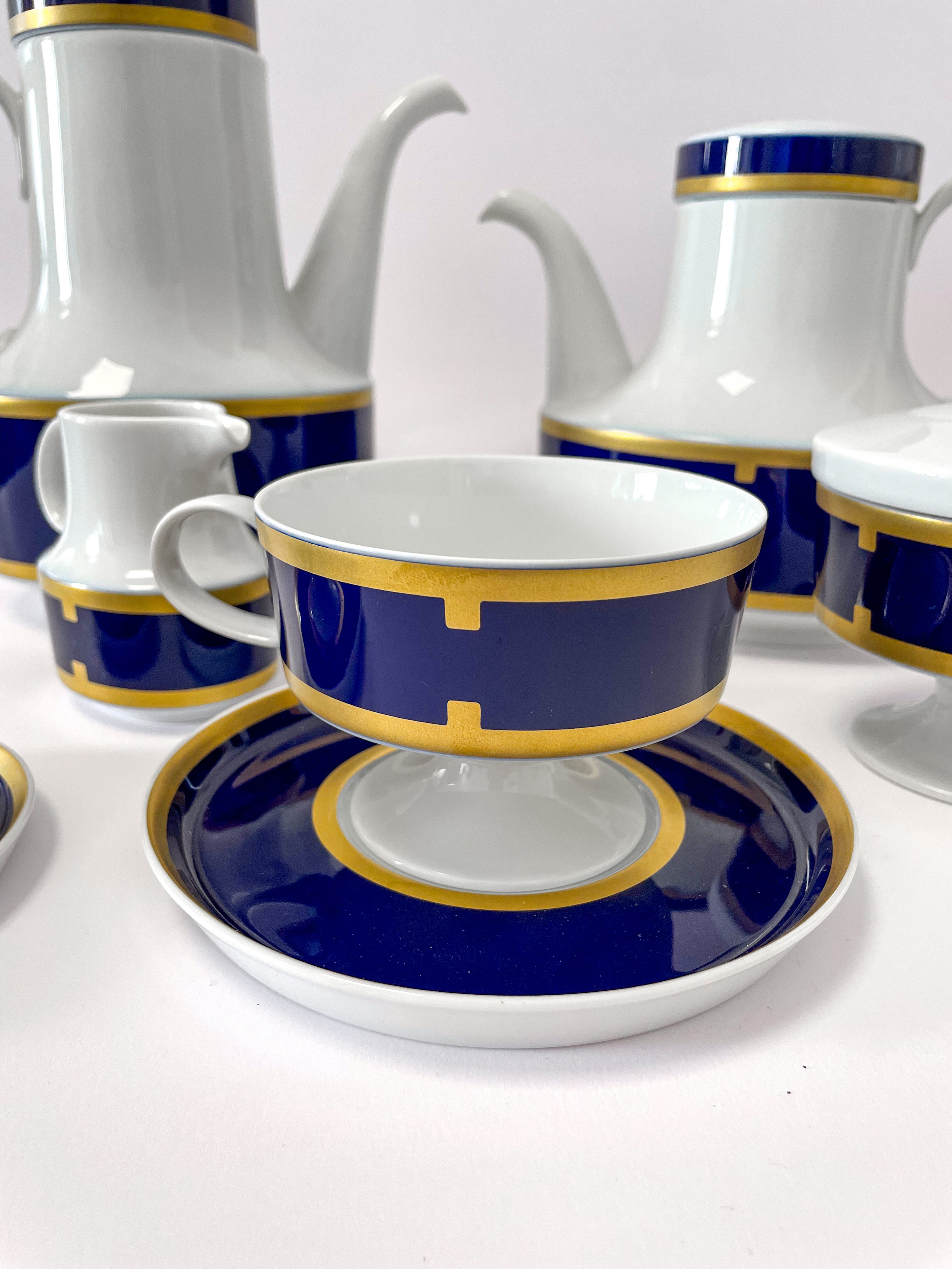 Servizio da the e caffè in porcellana Rosenthal bianca, blu e oro