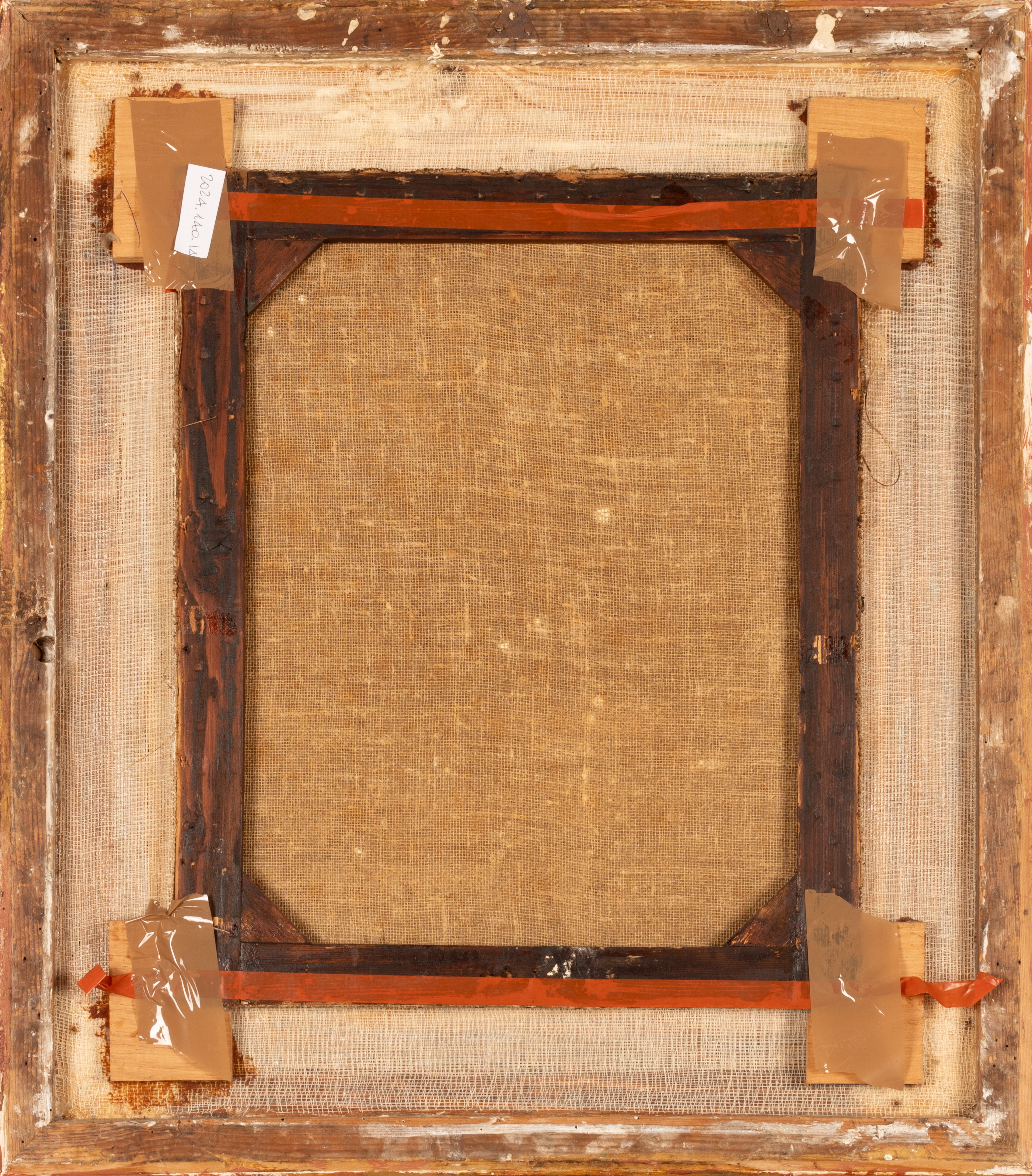 Madonna orante Cornice dorata con racemi, fiori e foglie d'acanto a riliev