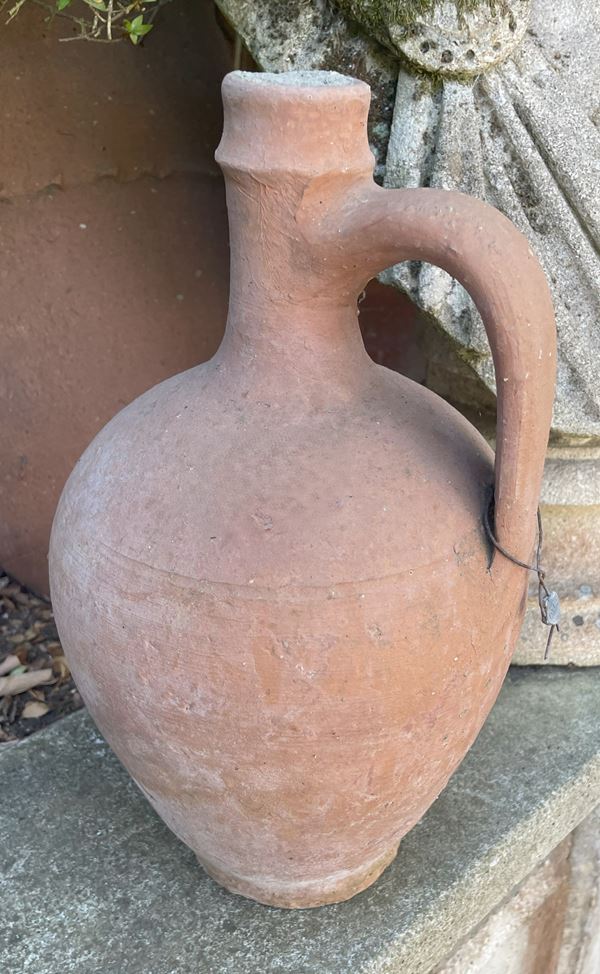 Piccolo oinochoe in terracotta 