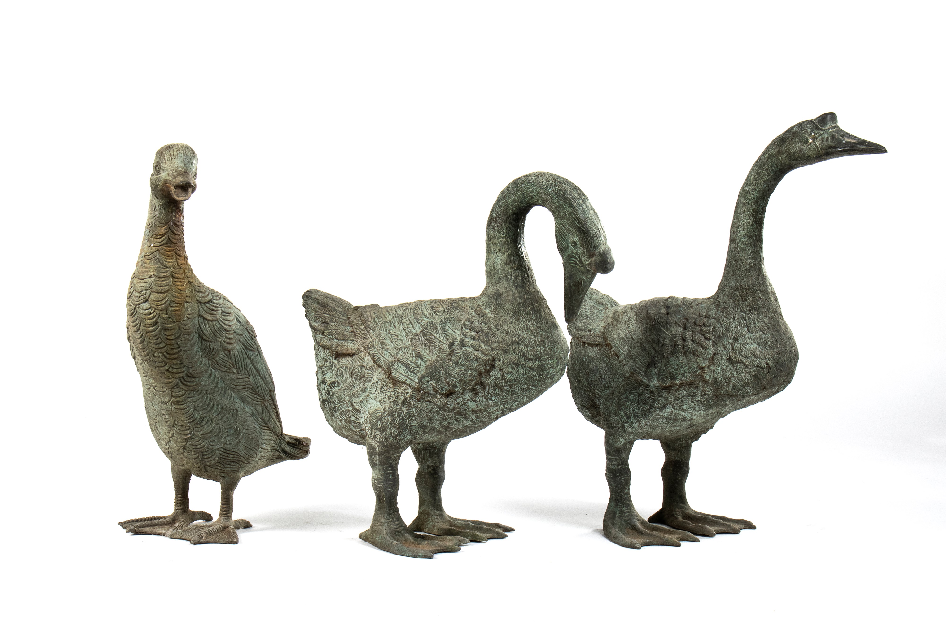 Lotto di tre papere in bronzo