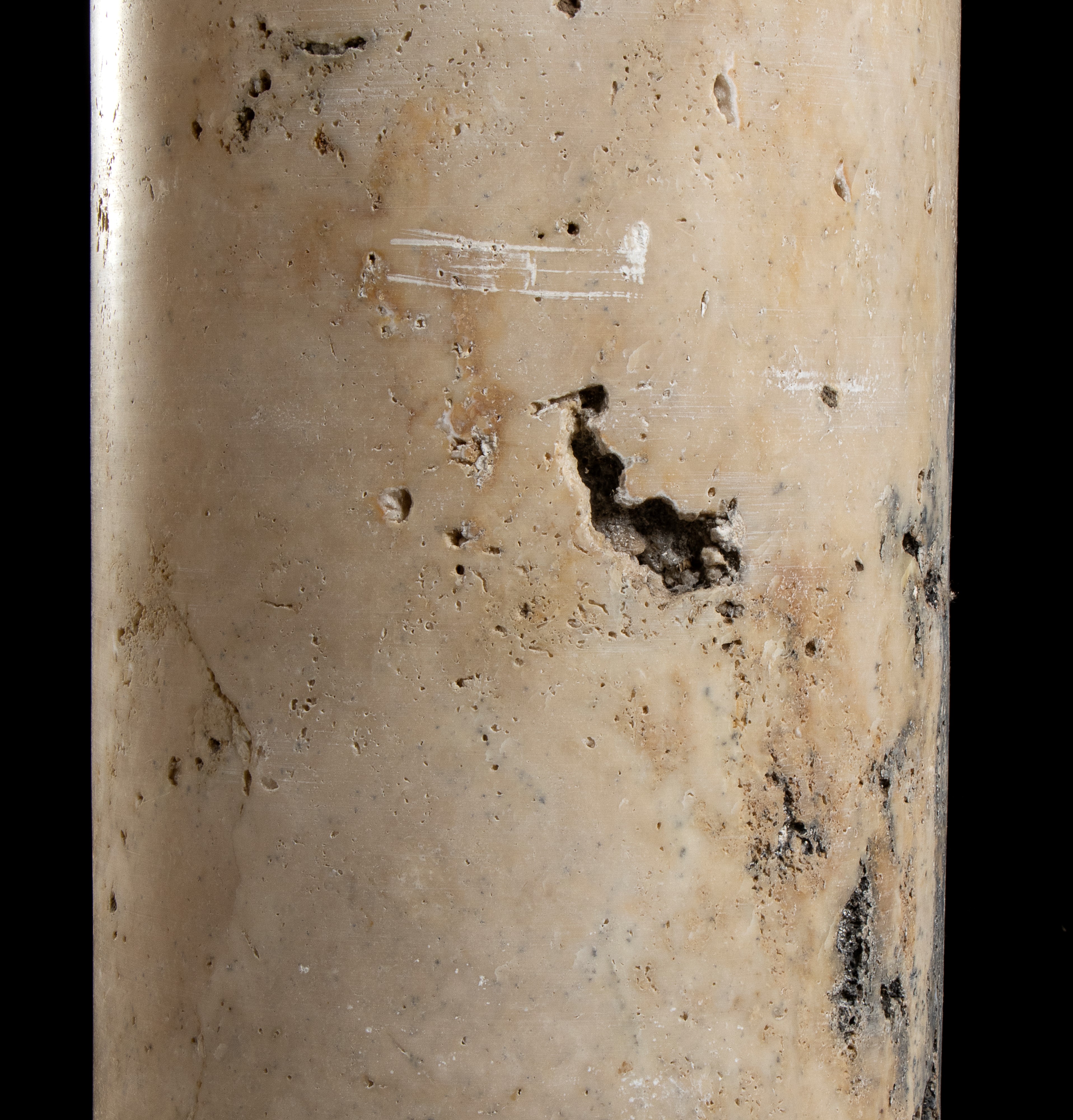 Coppia di mezze colonne lisce in marmo giallo Asia Minore