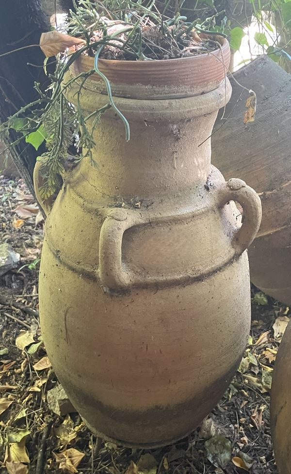 Anfora in terracotta a 4 prese  - Asta Collezione Eredità Architetto Massimo Papiri  - Gliubich Casa d'Aste