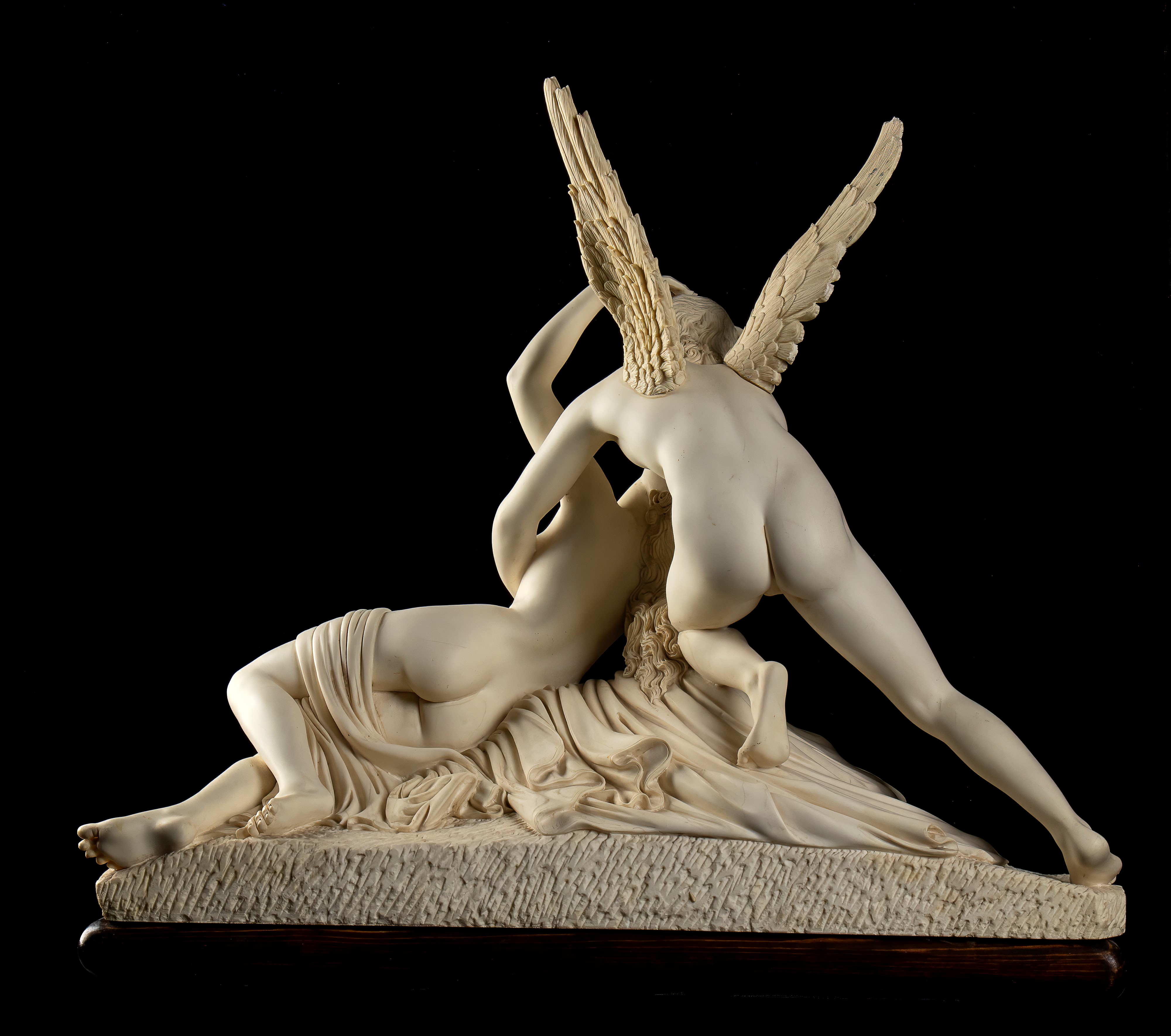 Scultura replica di "Amore e Psiche" di Antonio Canova in resina