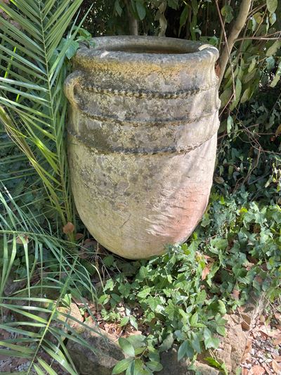 Coppia di Grandi Orci in Terracotta Antichizzata