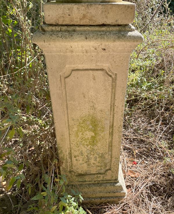 Colonna in polvere di marmo   - Asta Collezione Eredità Architetto Massimo Papiri  - Gliubich Casa d'Aste