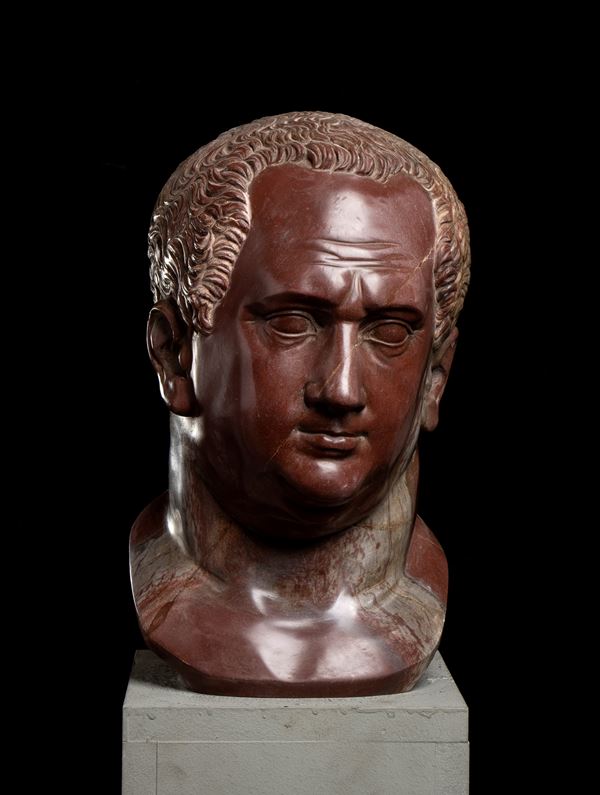 Testa dell’imperatore Vitellio in marmo rosso antico. Scultore romano del XX secolo