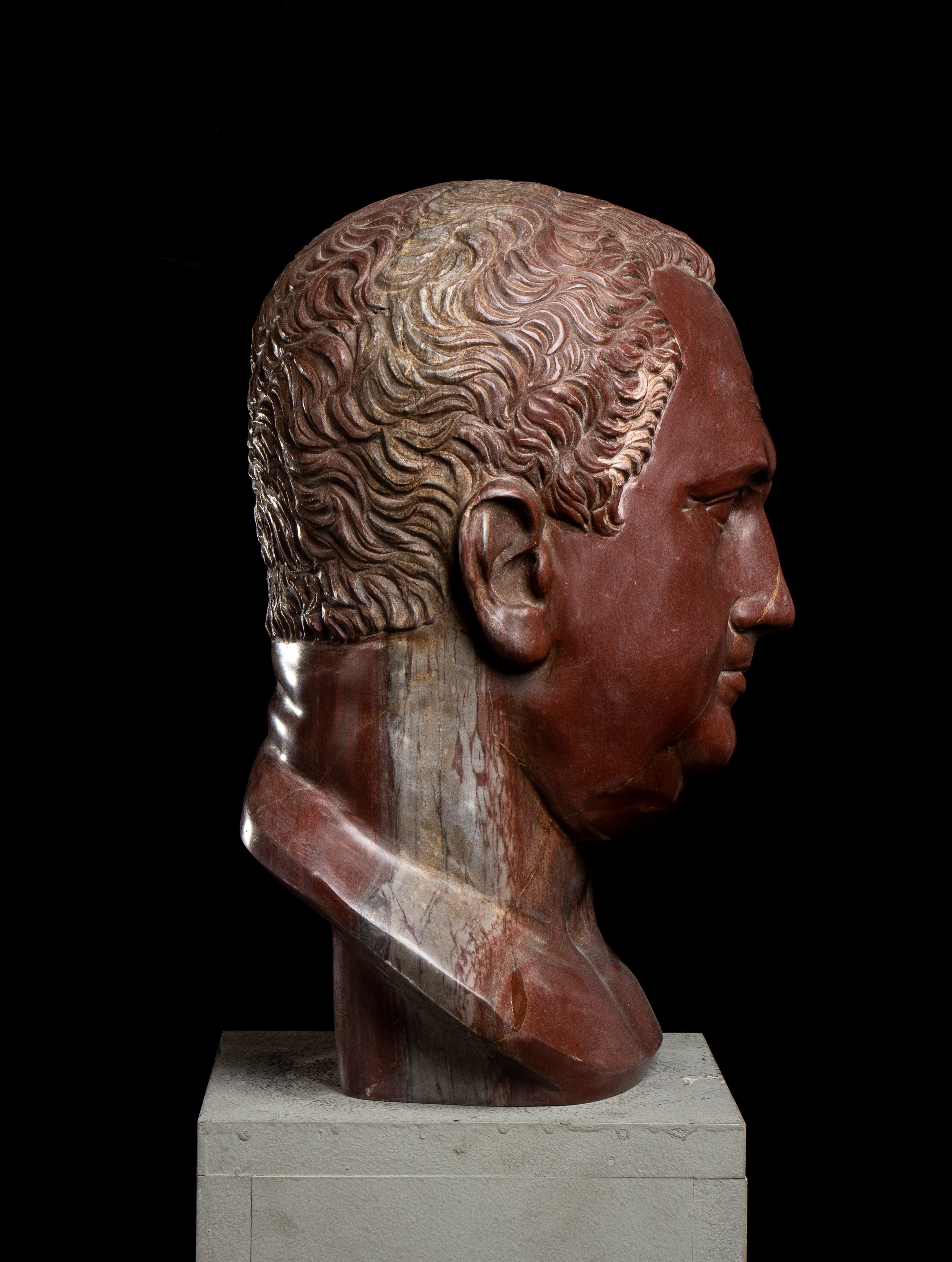 Testa Dell’imperatore Vitellio in Marmo Rosso Antico. Scultore Romano del XX Secolo