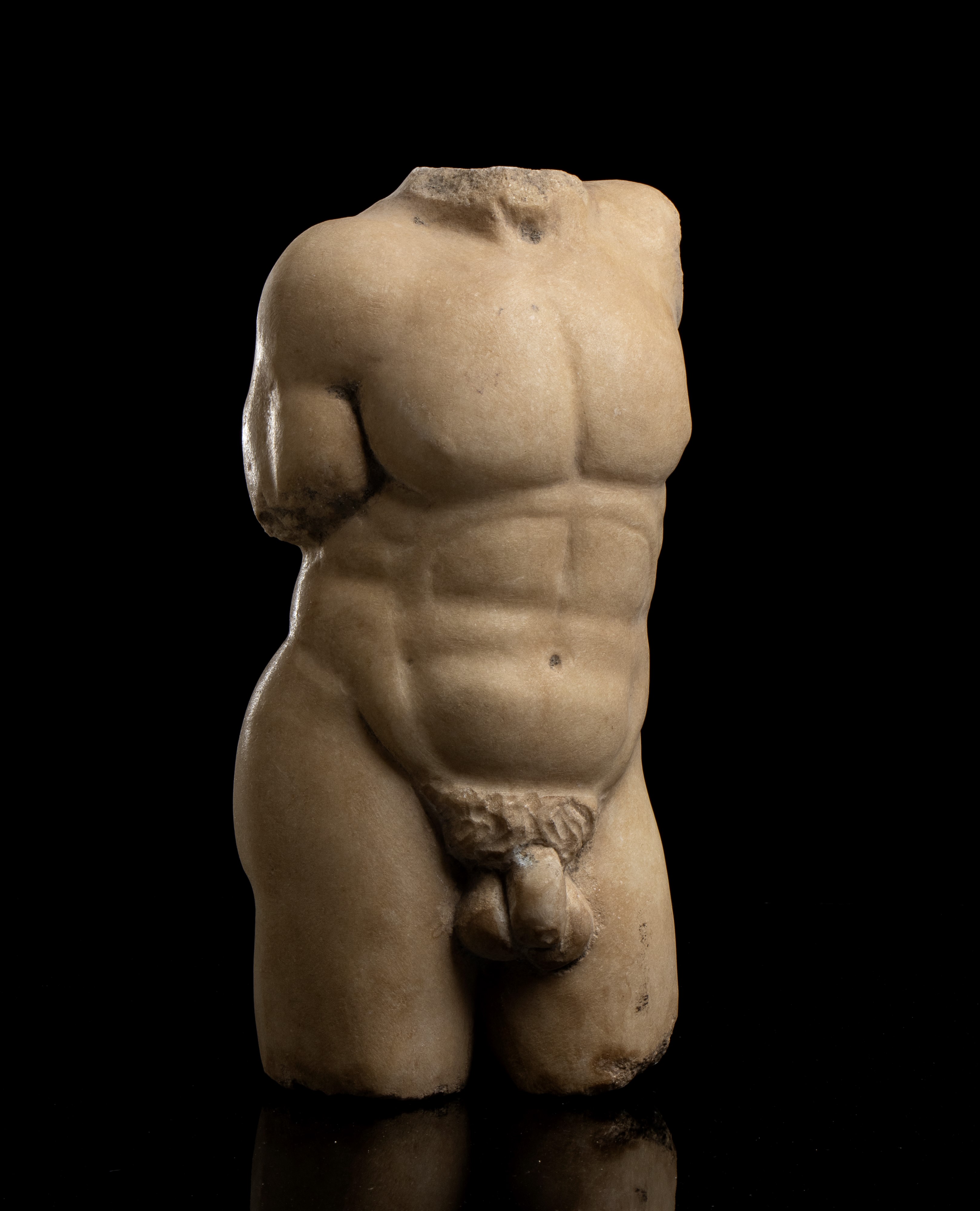 Torso in marmo statuario. Italia centrale, XIX secolo