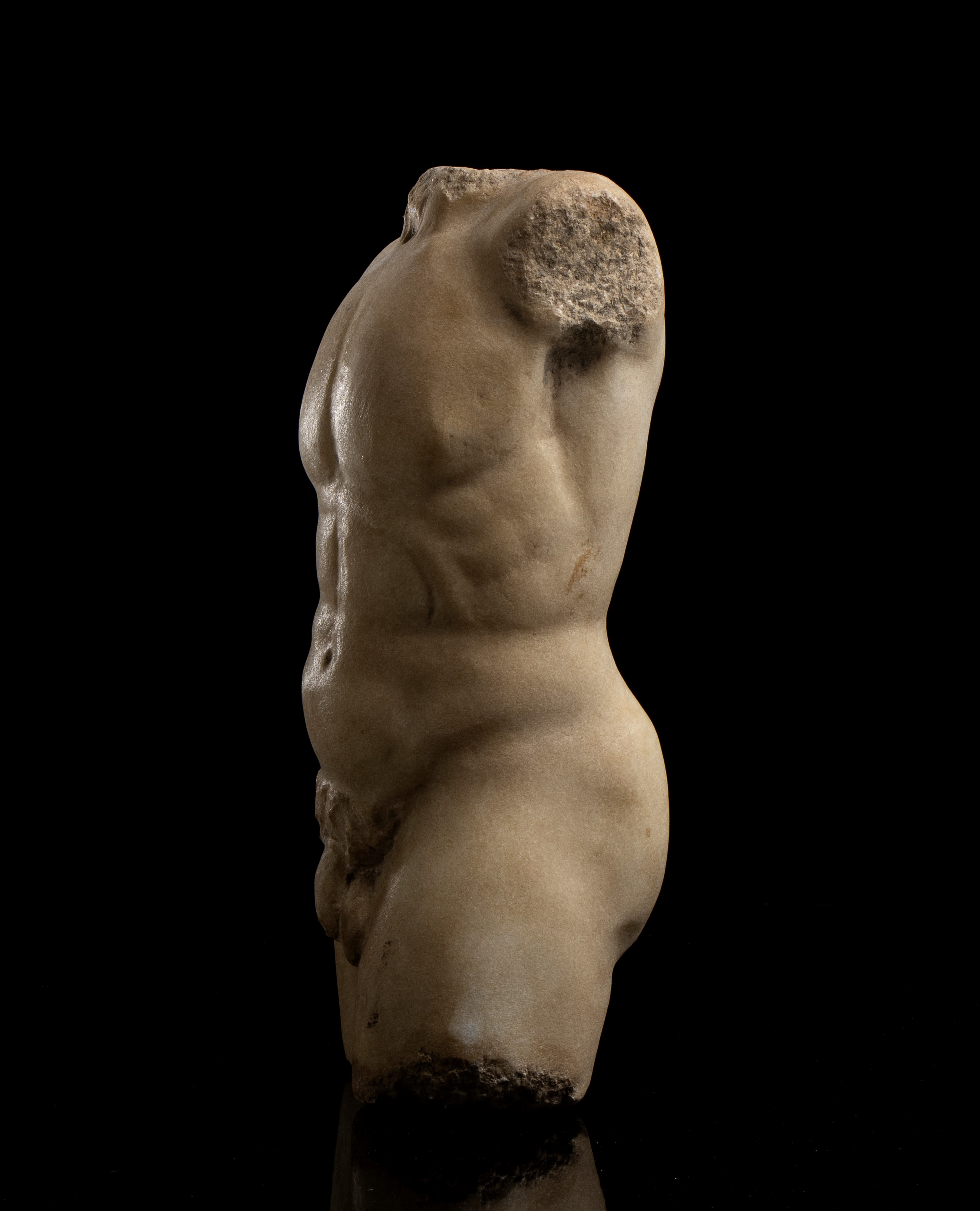 Torso in marmo statuario. Italia centrale, XIX secolo