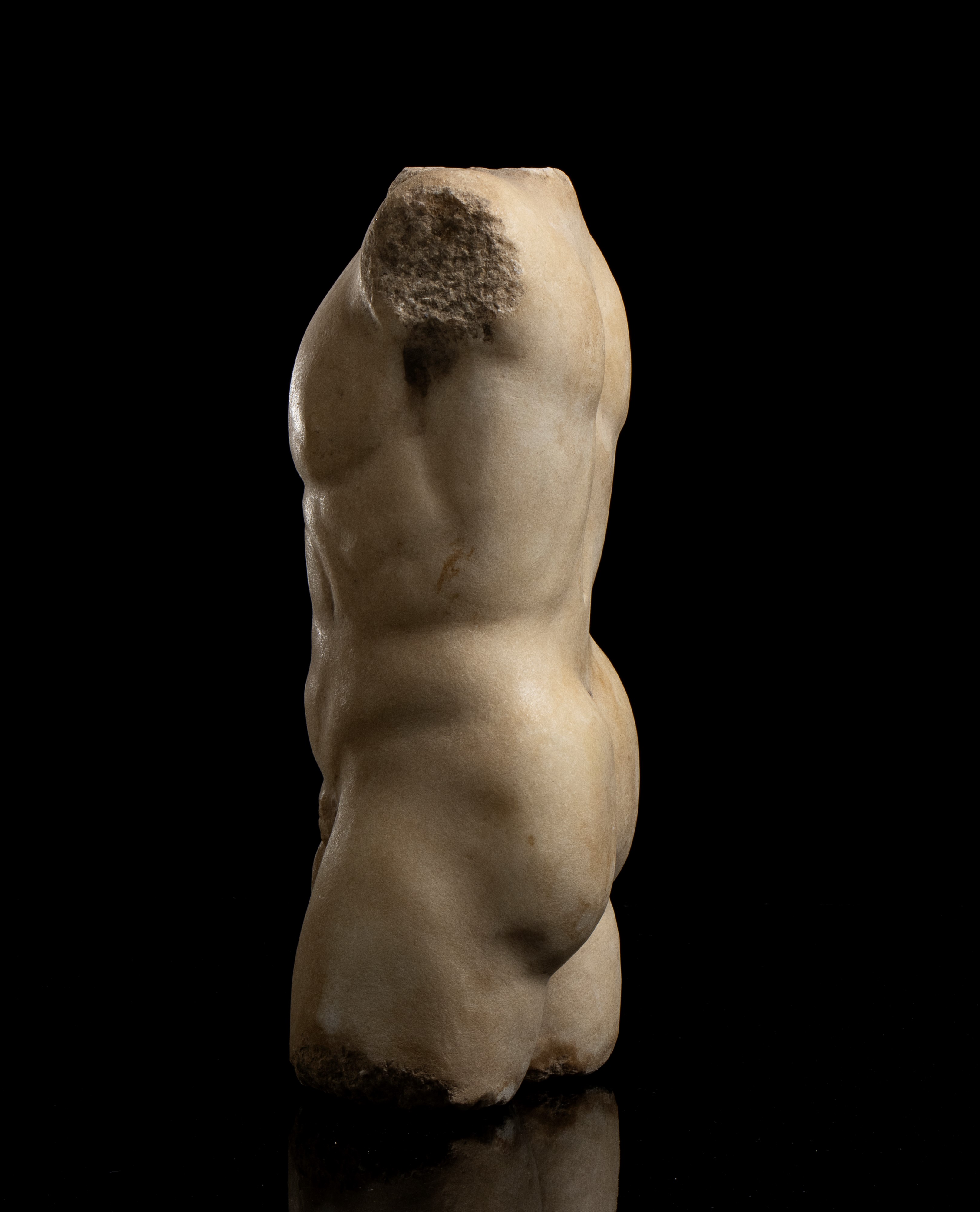 Torso in marmo statuario. Italia centrale, XIX secolo