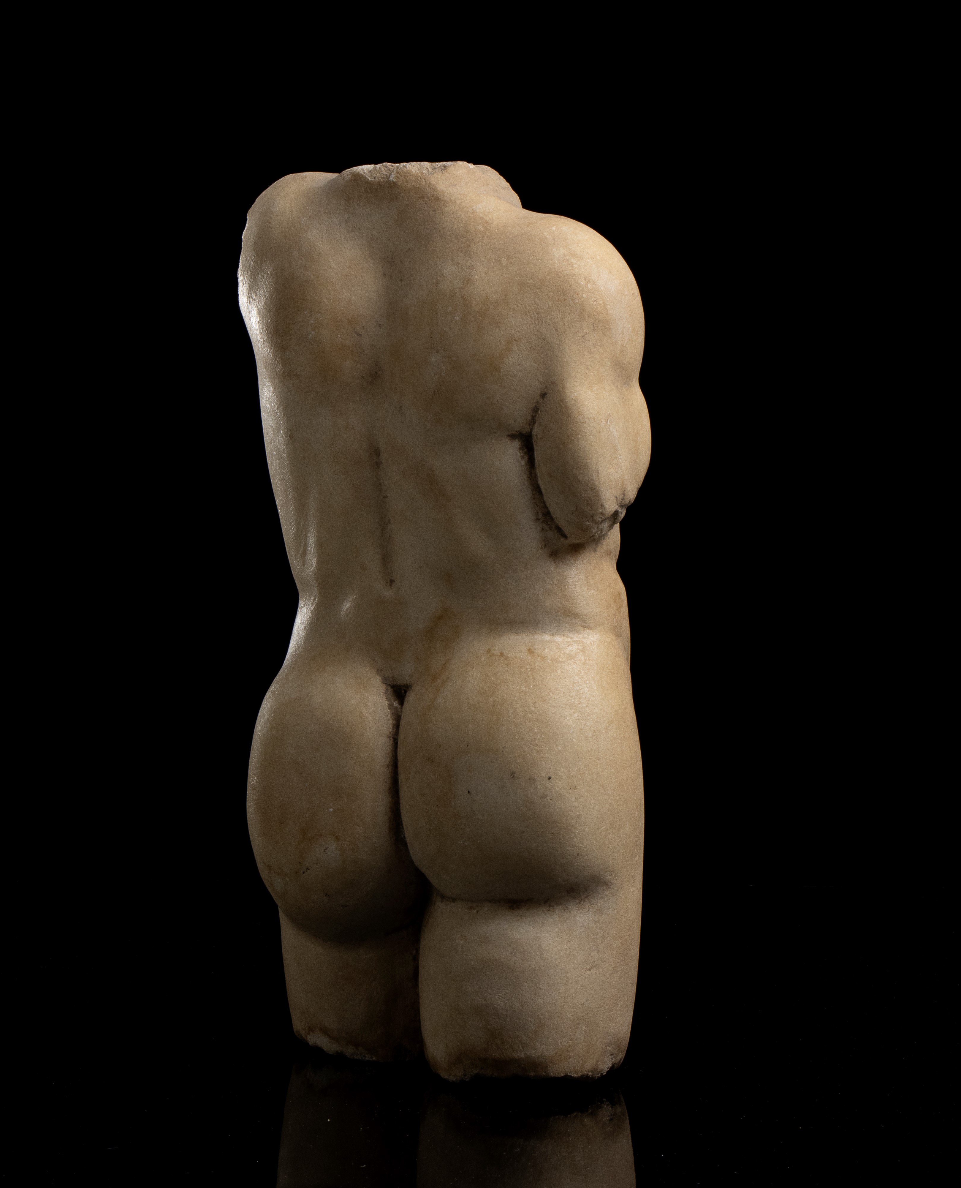 Torso in marmo statuario. Italia centrale, XIX secolo